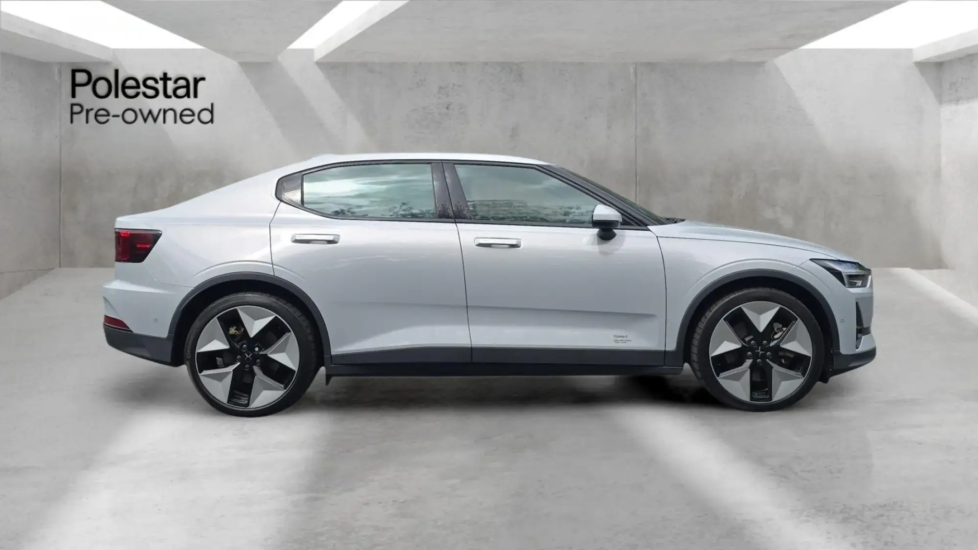 Polestar 2 Single Motor 78kWh Long Range Fastback Auto FWD 5dr OE72EKL Image 2
