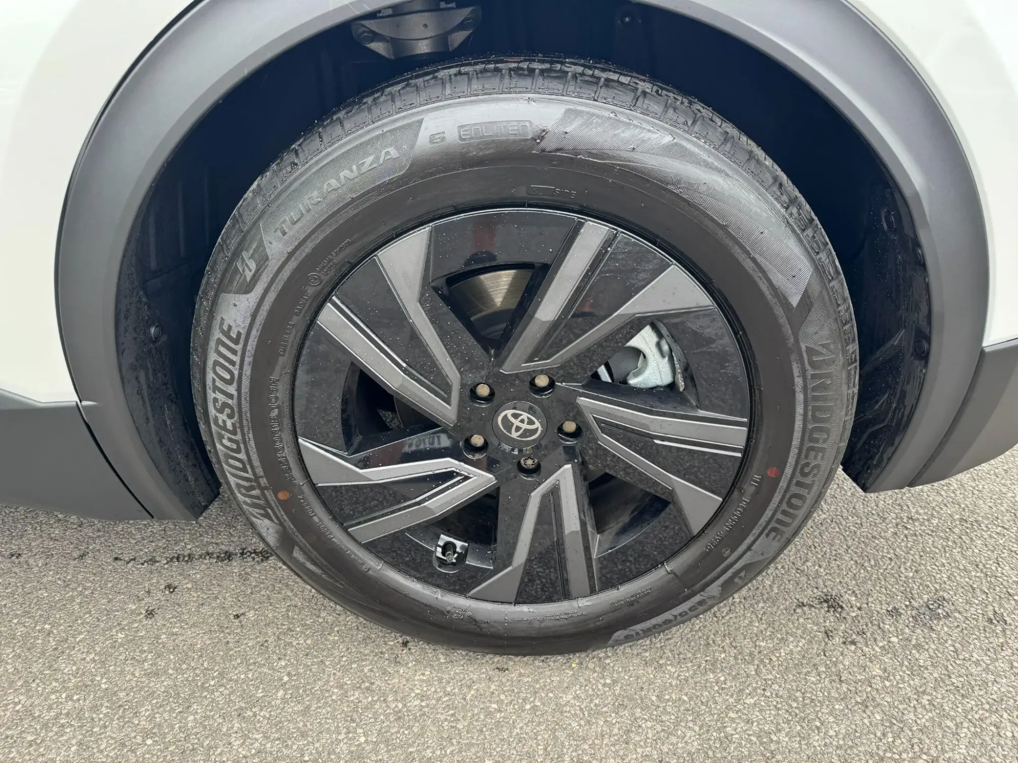 Toyota C-HR+ Image 9 Toyota C-HR+ Image 9