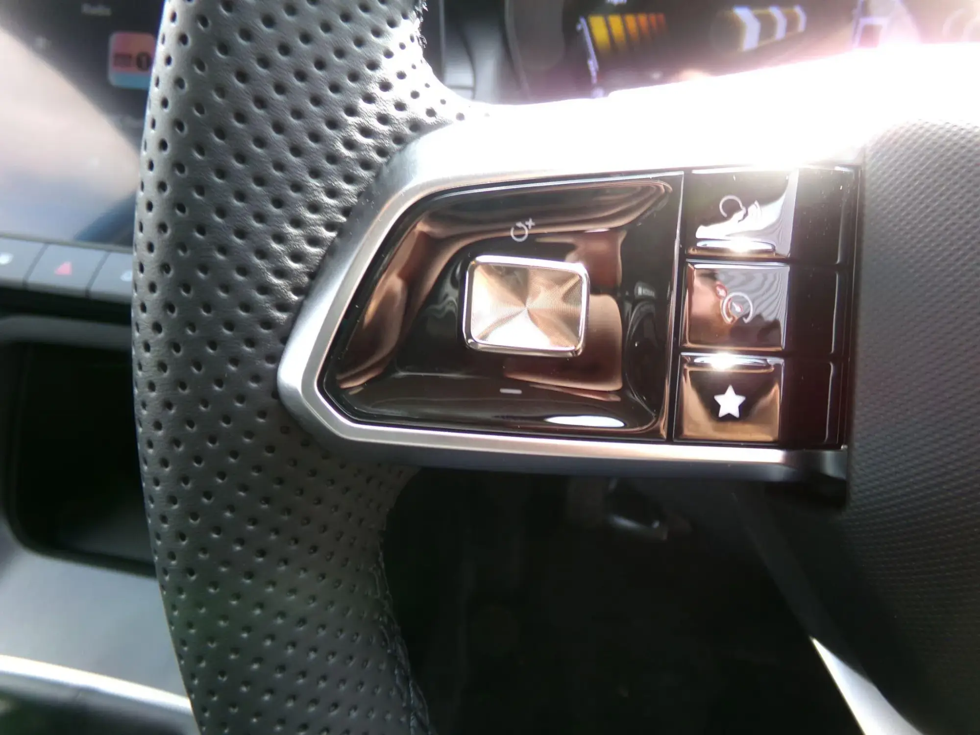 MG ZS Image 15 MG ZS Image 15