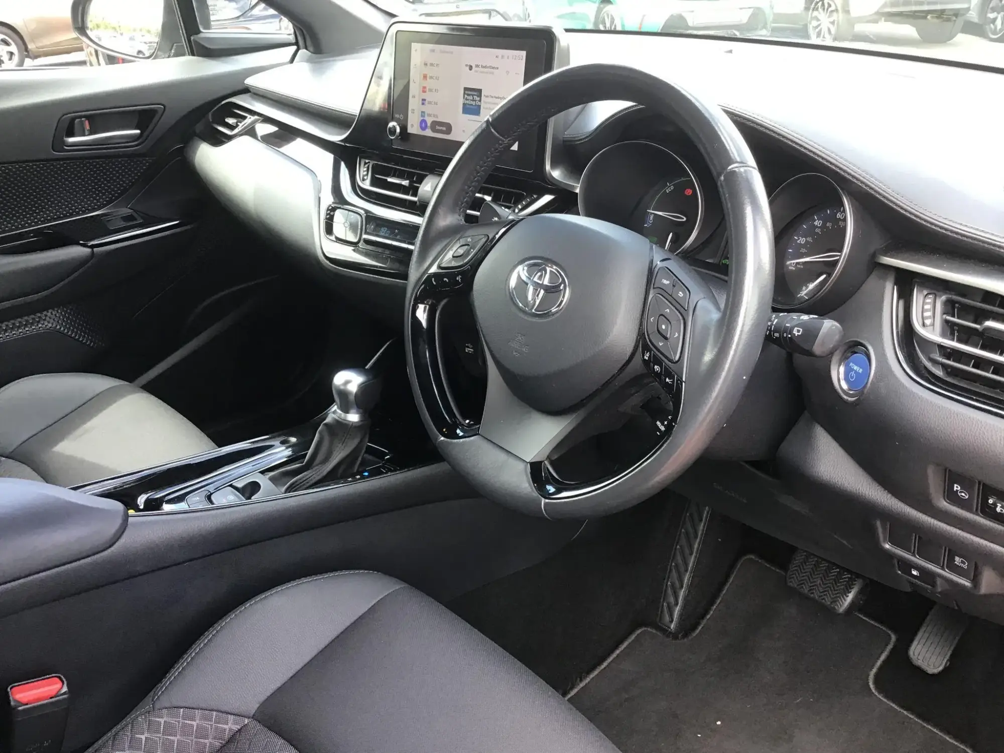 Toyota C-HR Self-Charging Hybrid Image 6
