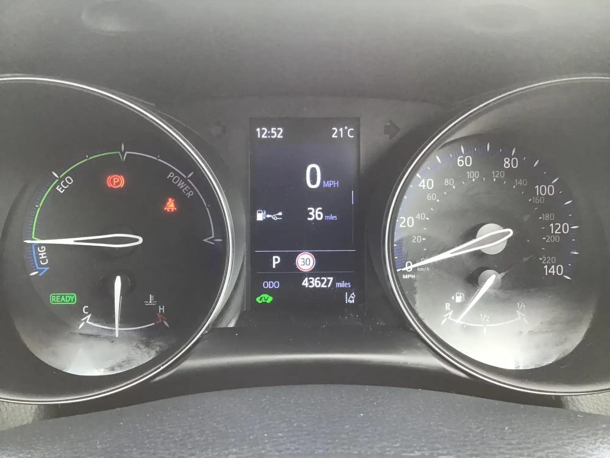 Toyota C-HR Self-Charging Hybrid Image 10