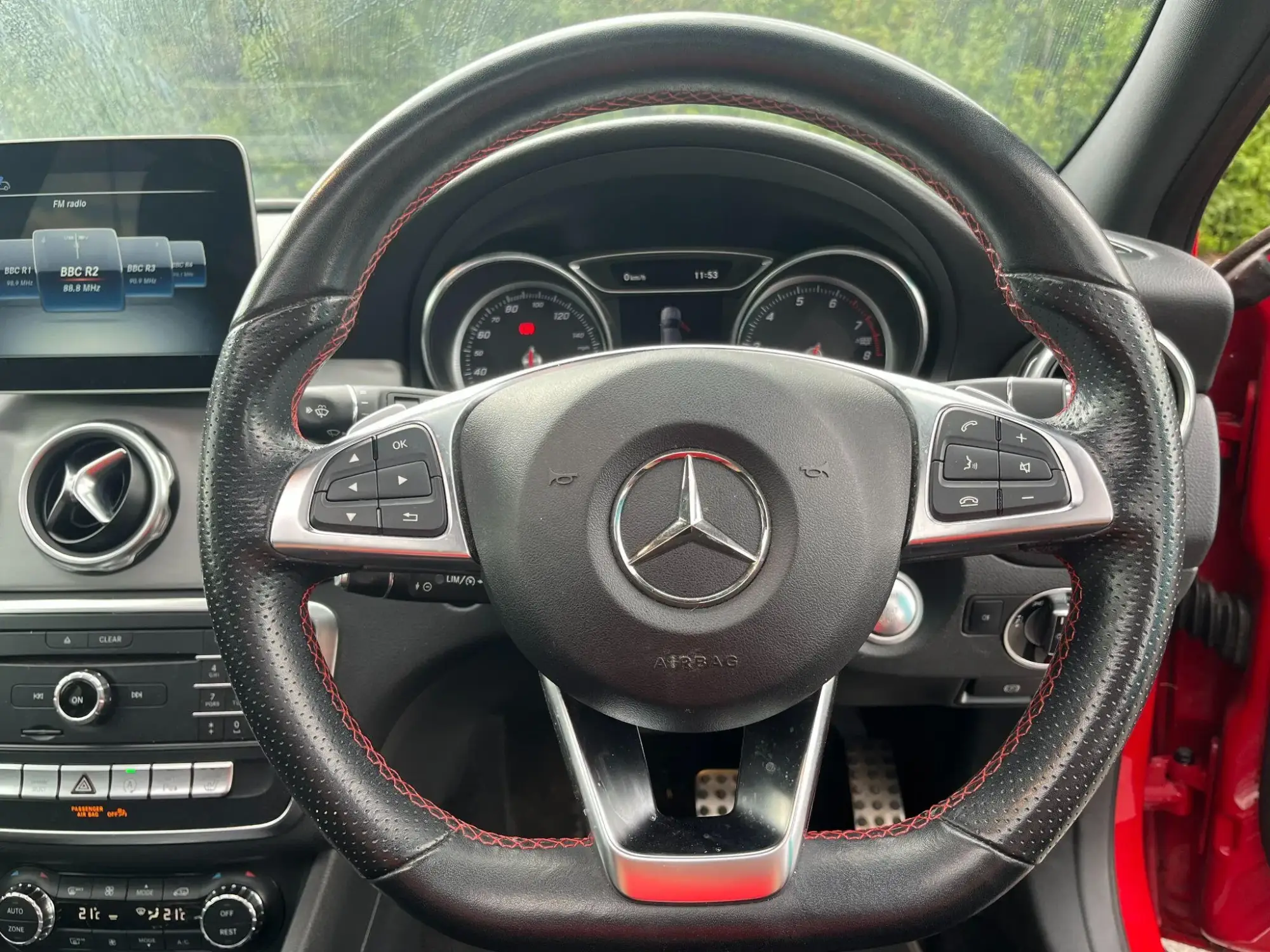 Mercedes-Benz GLA Image 14