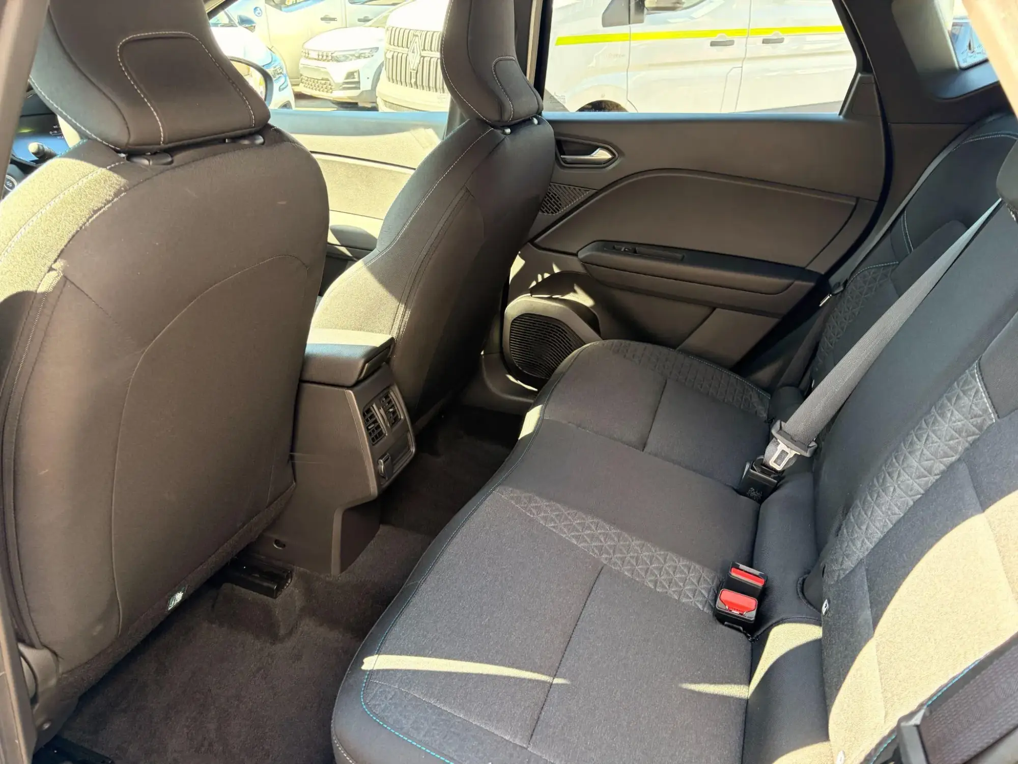 Renault Captur Image 15 Renault Captur Image 15