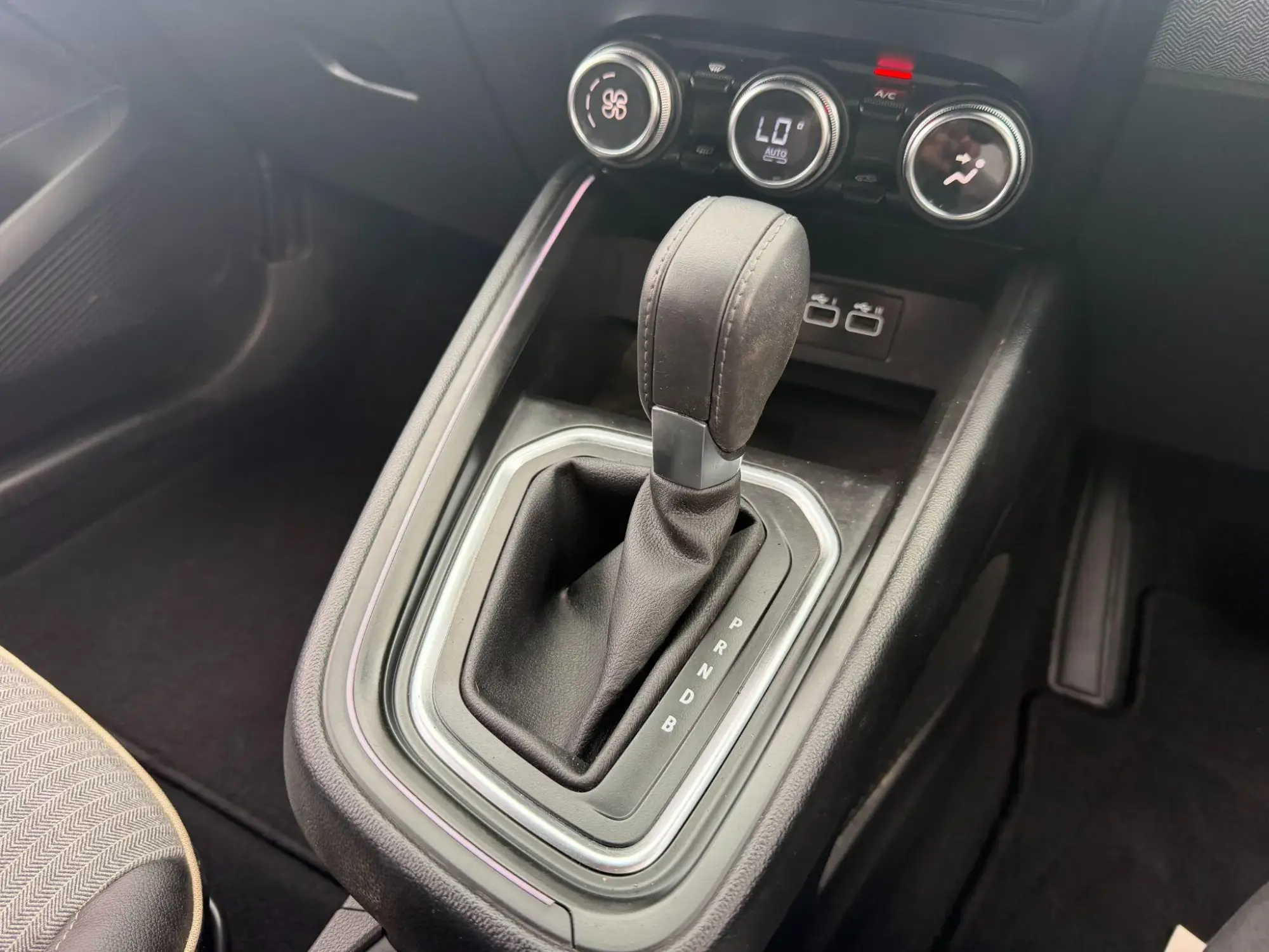 Renault Clio E-Tech Image 23