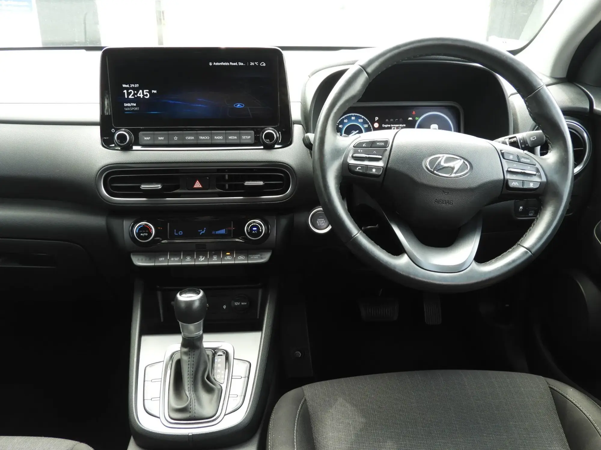 Hyundai KONA Hybrid Image 13