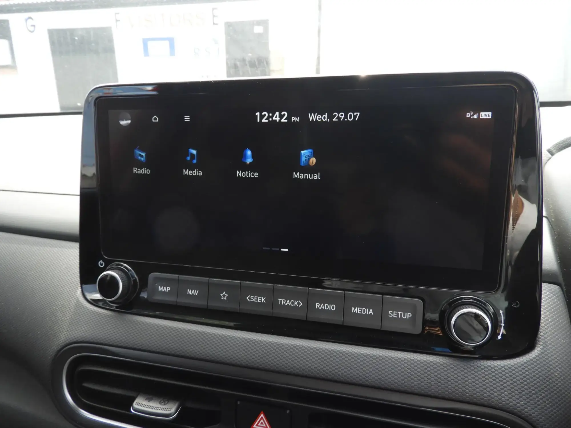 Hyundai KONA Hybrid Image 26
