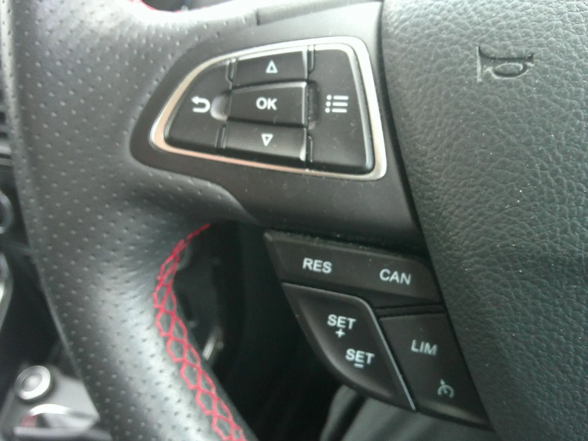 Ford EcoSport Image 8 Ford EcoSport Image 8