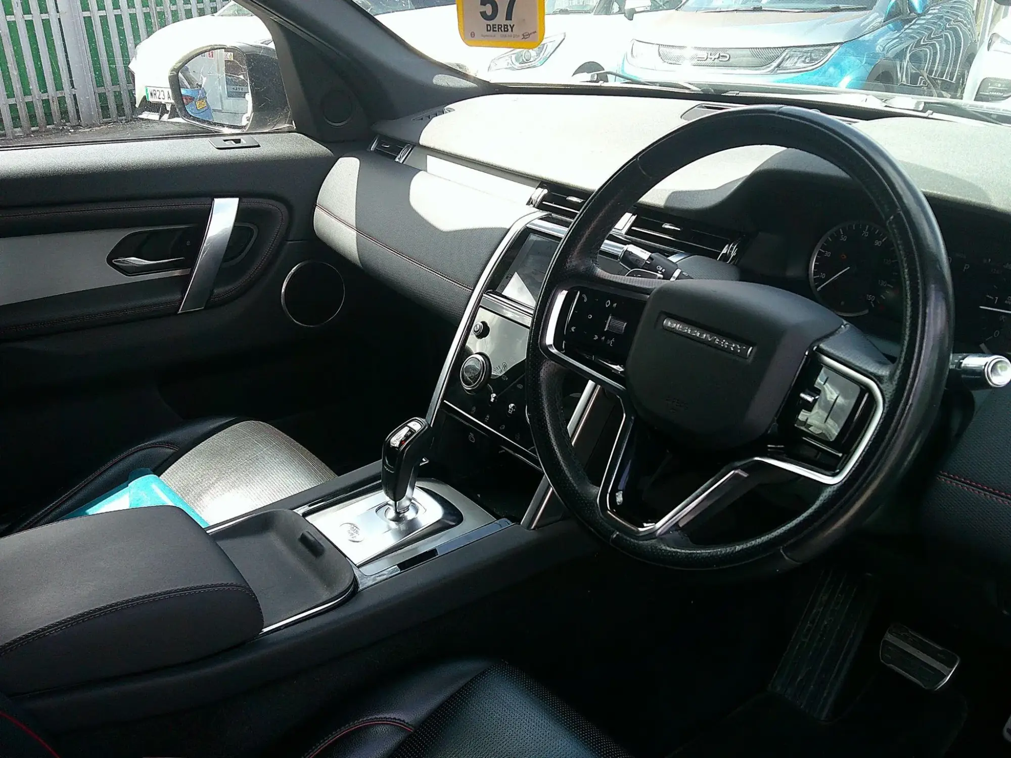 Land Rover Discovery Sport Image 9 Land Rover Discovery Sport Image 9