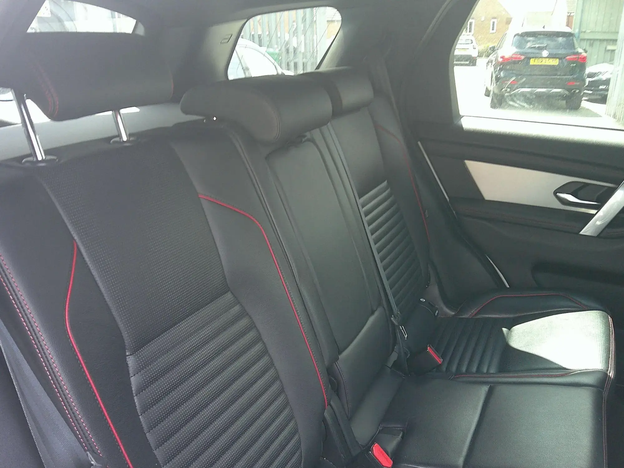 Land Rover Discovery Sport Image 12 Land Rover Discovery Sport Image 12