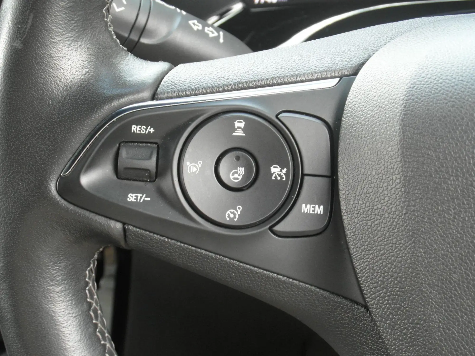 Vauxhall Mokka Image 12 Vauxhall Mokka Image 12