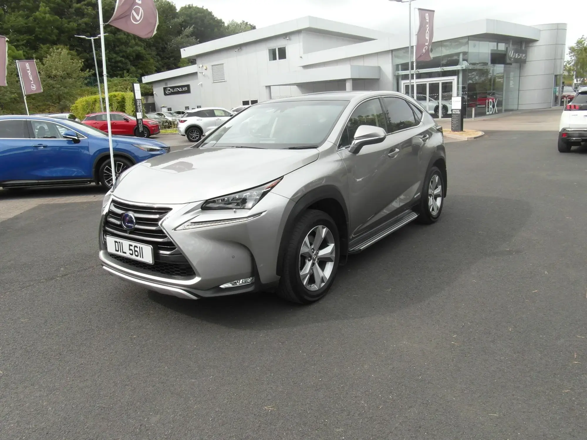 Lexus NX Self-Charging Hybrid 300h 2.5 Premier 5dr Pan Roof DU15ZDT Image 3