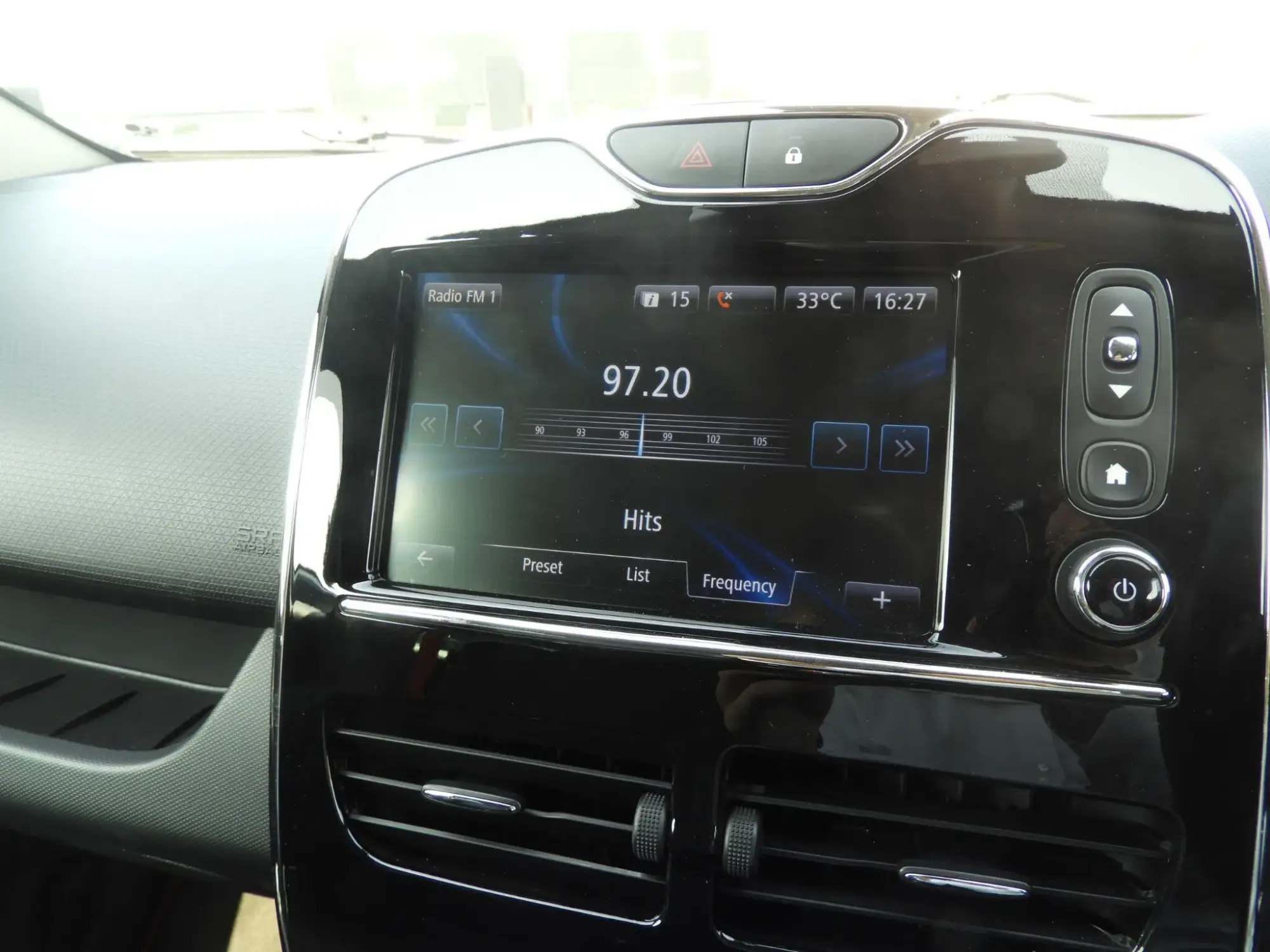 Renault Clio Image 20