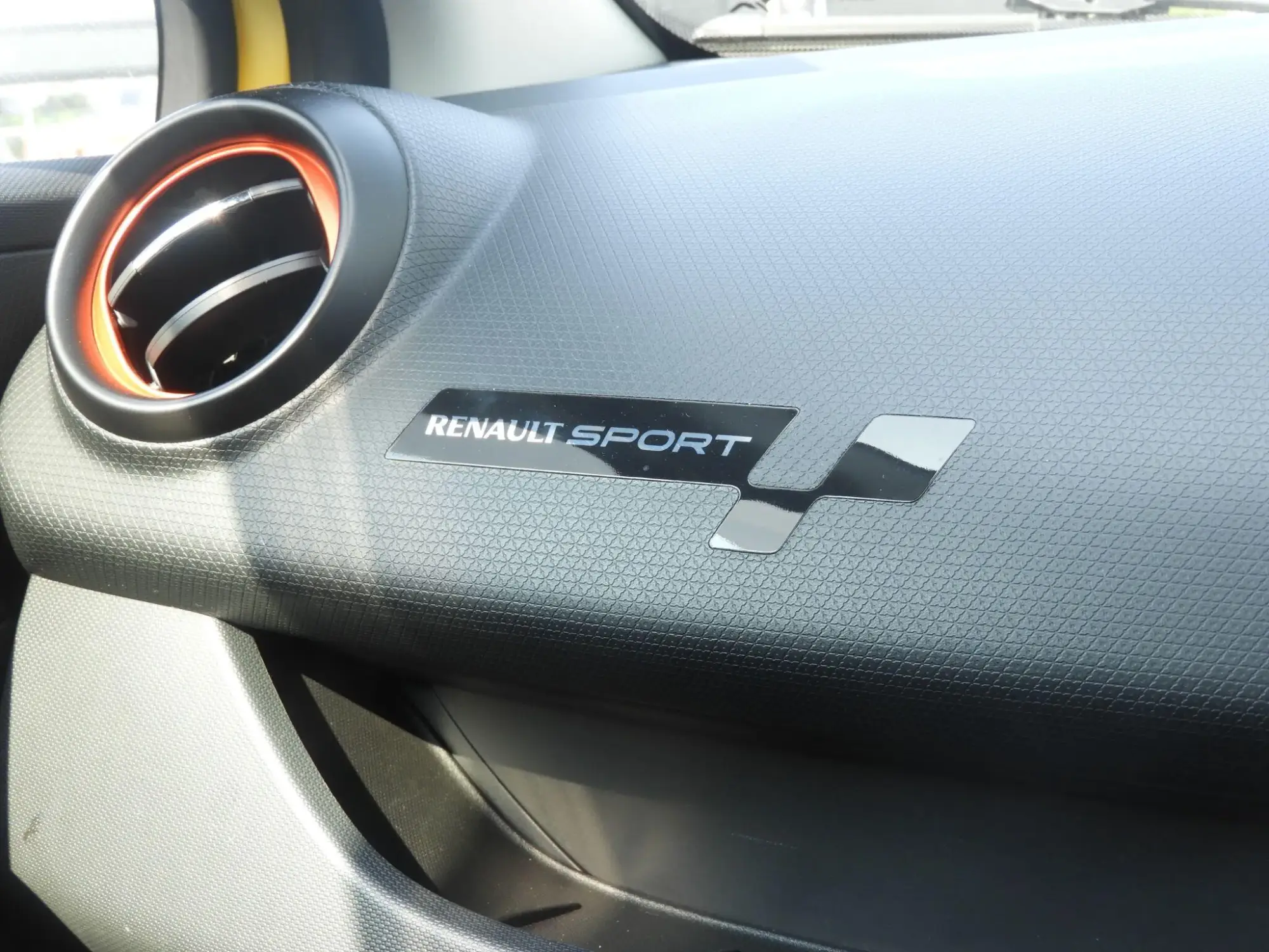 Renault Clio Image 24