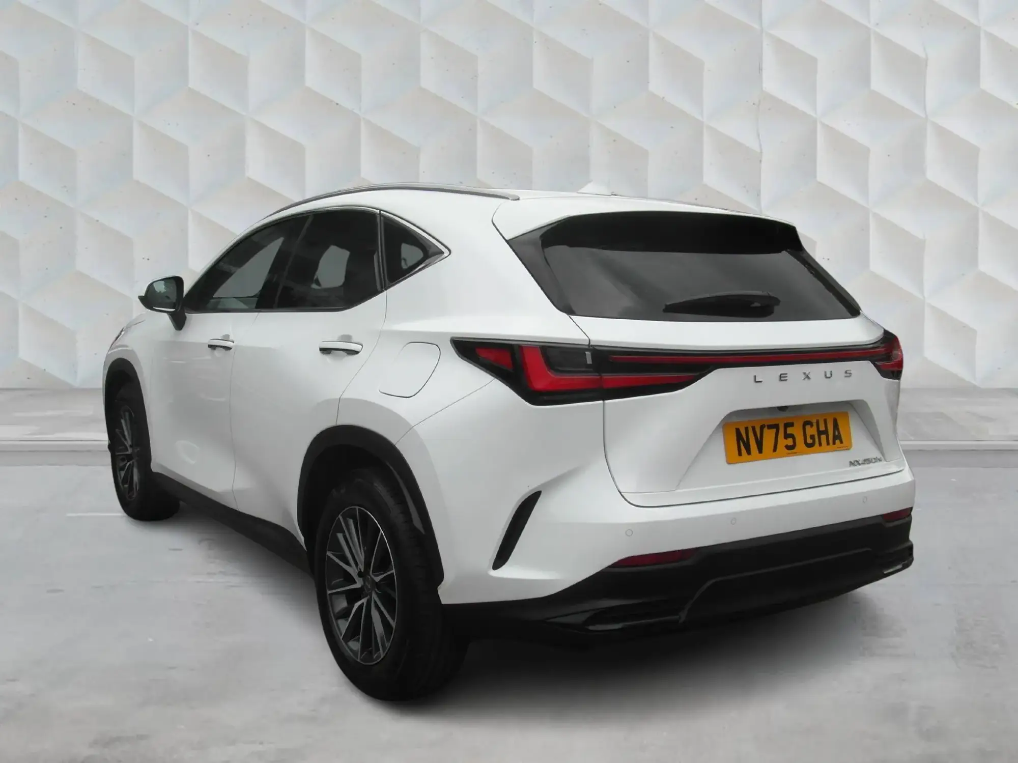 Lexus NX Plug-In Hybrid Image 4 Lexus NX Plug-In Hybrid Image 4