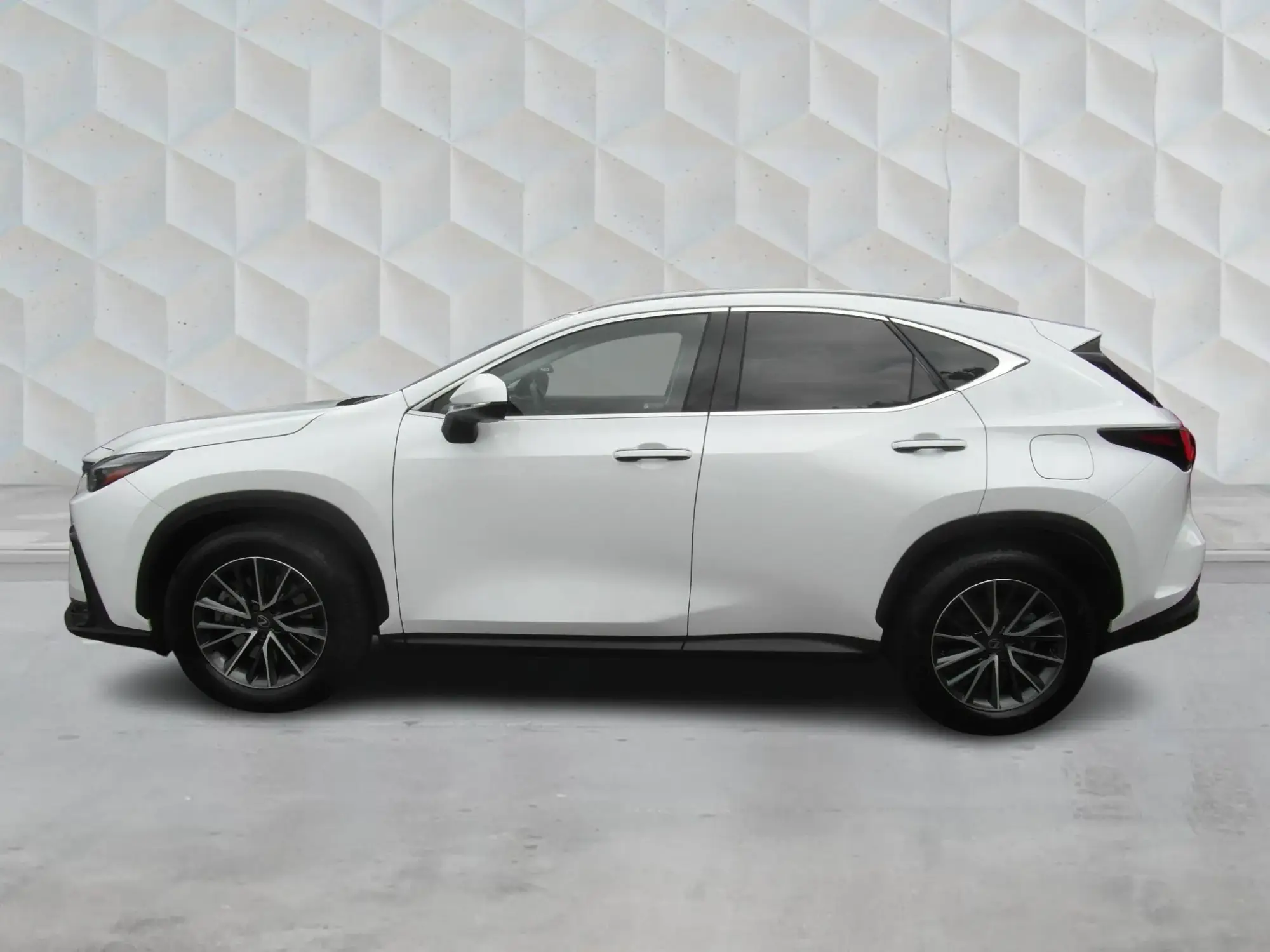 Lexus NX Plug-In Hybrid Image 5 Lexus NX Plug-In Hybrid Image 5