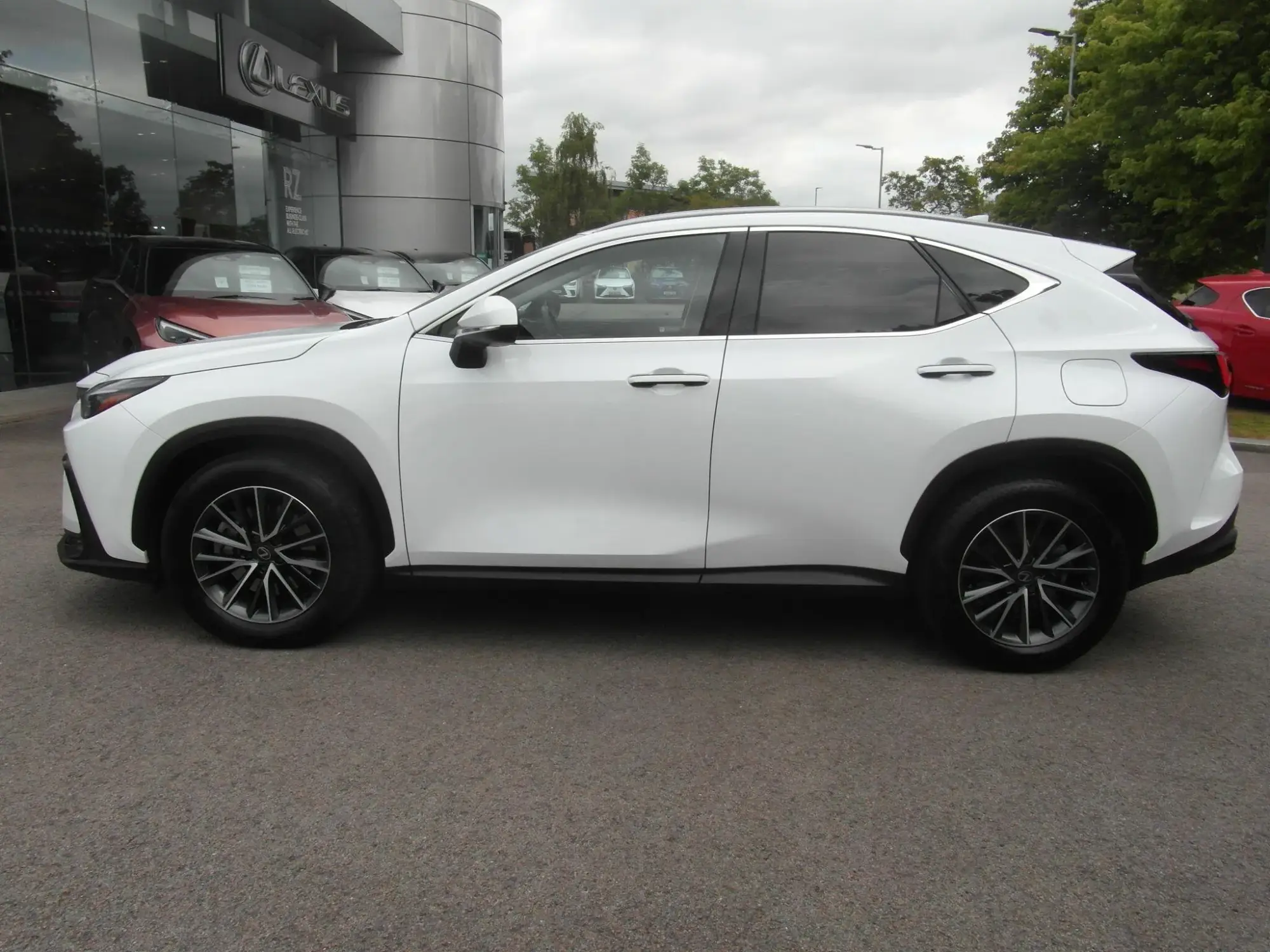 Lexus NX Plug-In Hybrid Image 13 Lexus NX Plug-In Hybrid Image 13