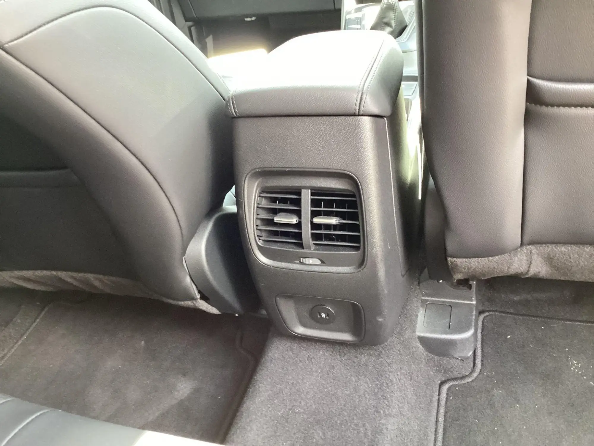 Ford Kuga Image 17