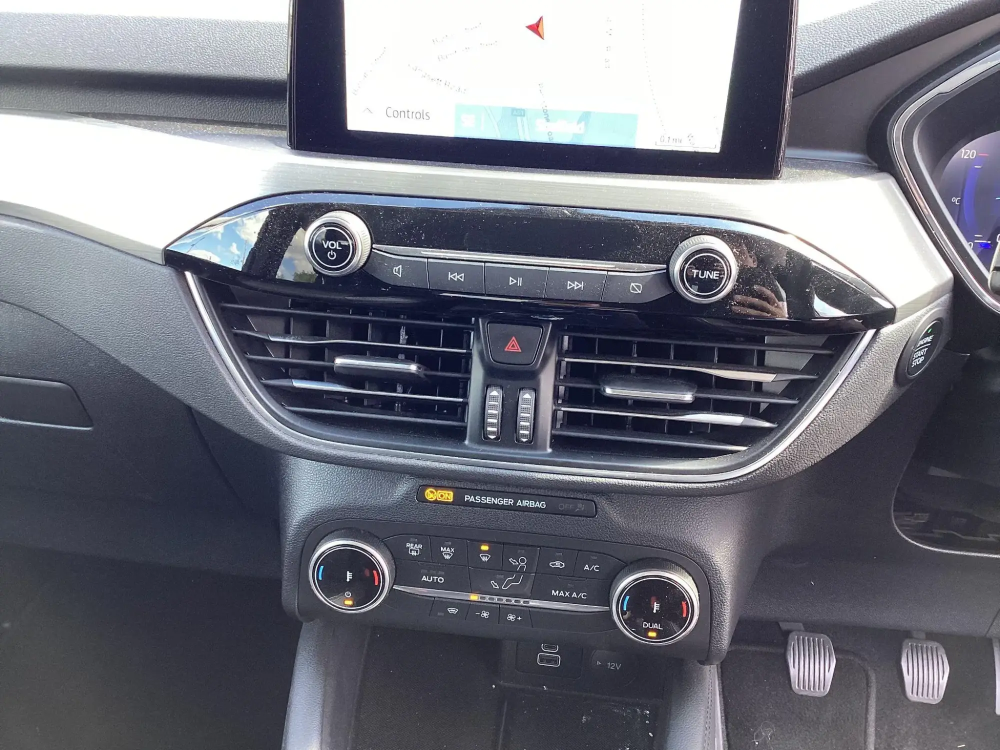 Ford Kuga Image 20