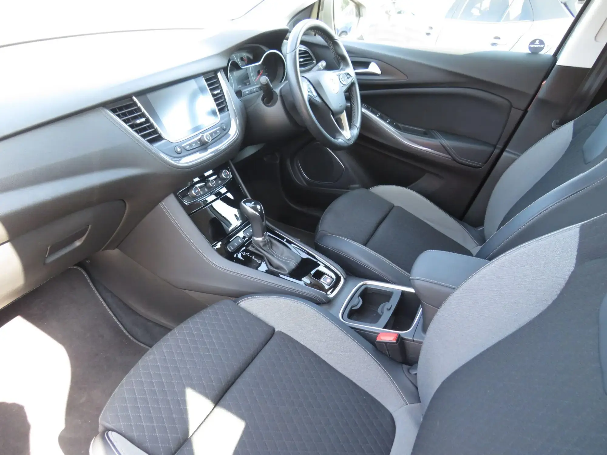 Vauxhall Grandland X Image 12 Vauxhall Grandland X Image 12