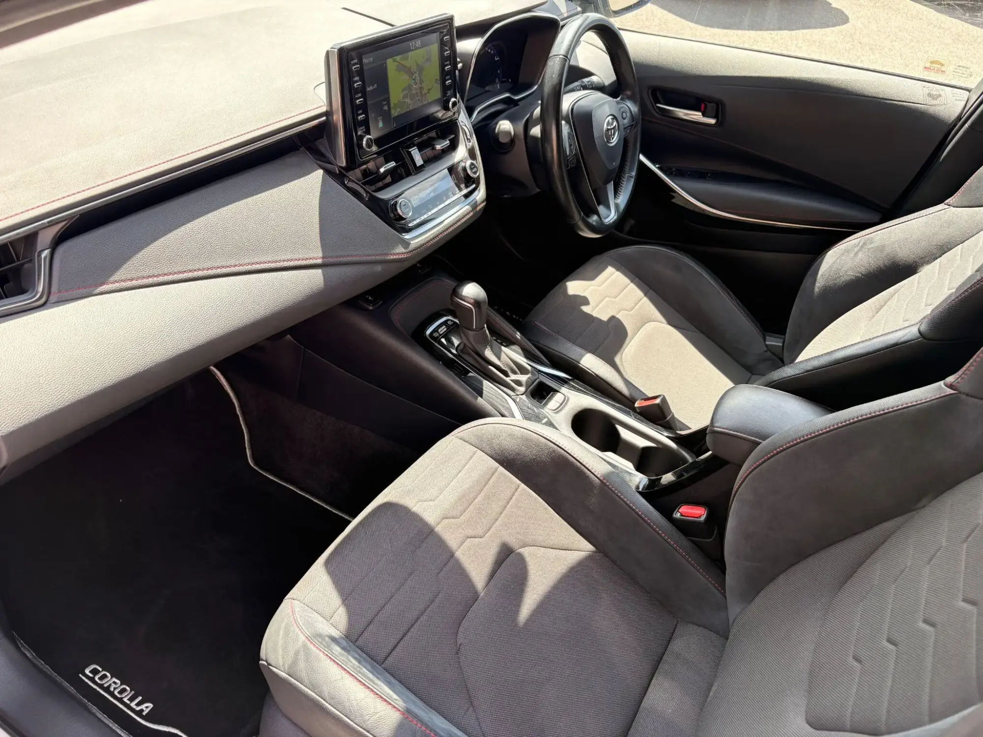 Toyota Corolla Hatchback Image 40