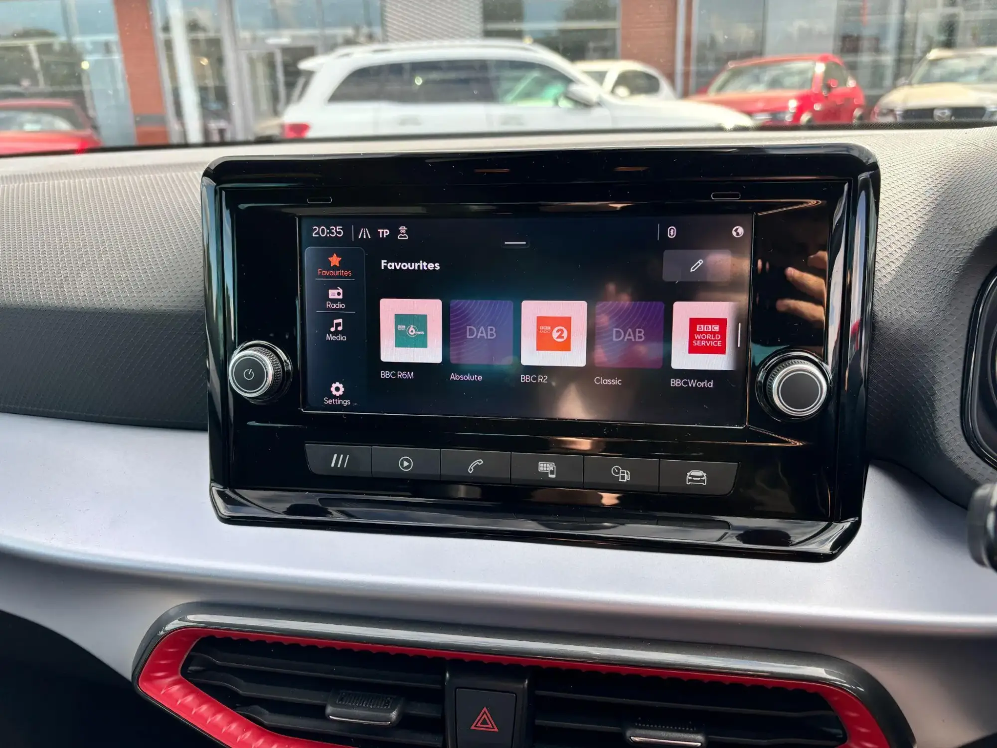 SEAT Arona Image 16