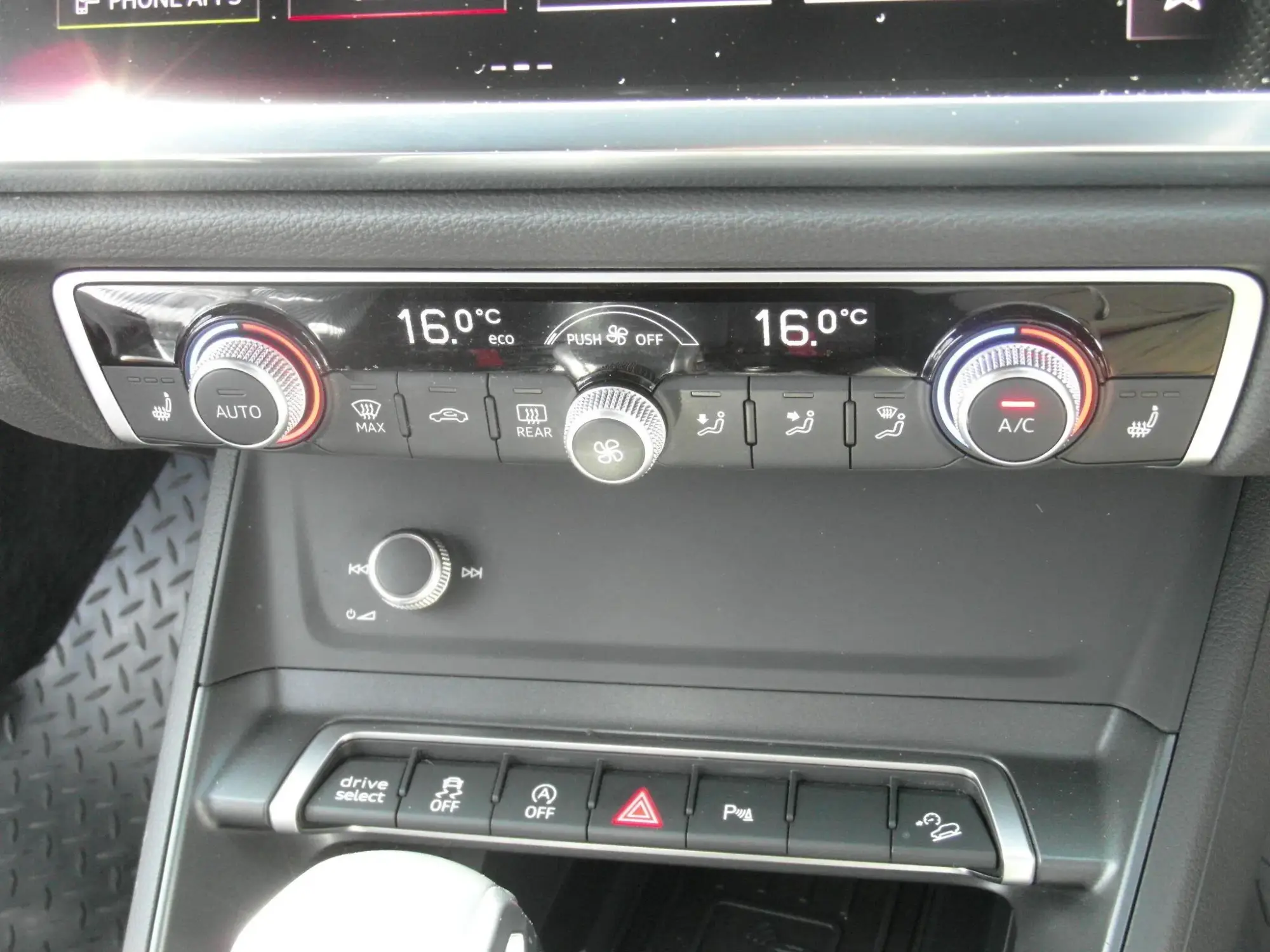 Audi Q3 Image 15 Audi Q3 Image 15