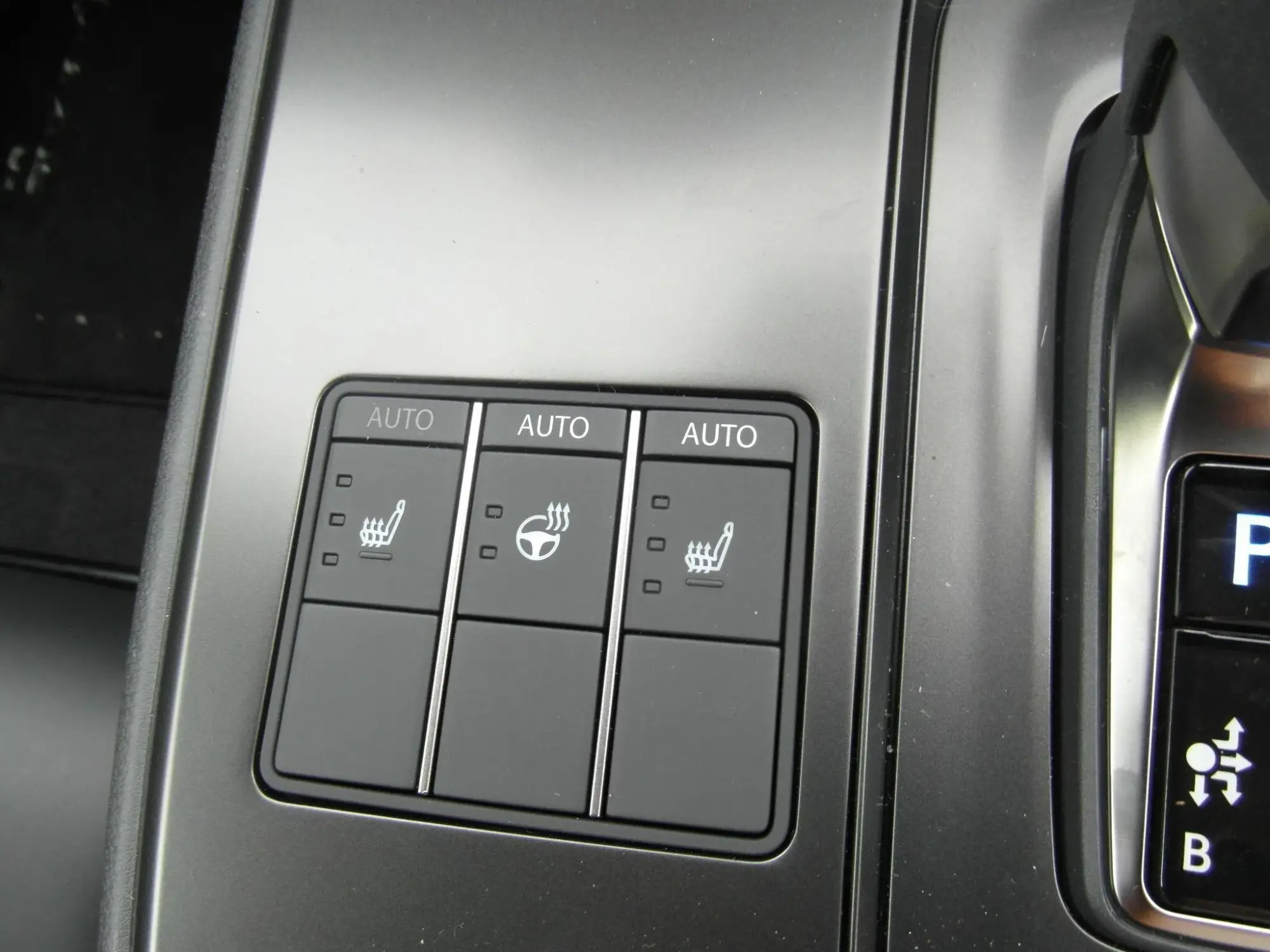 Lexus UX Self-Charging Hybrid Image 18 Lexus UX Self-Charging Hybrid Image 18