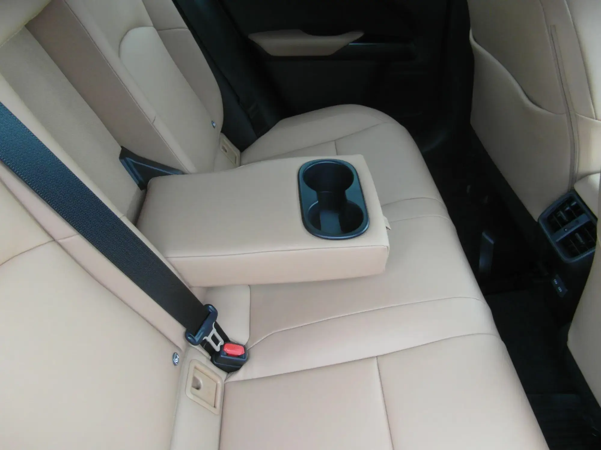 Lexus UX Self-Charging Hybrid Image 14 Lexus UX Self-Charging Hybrid Image 14