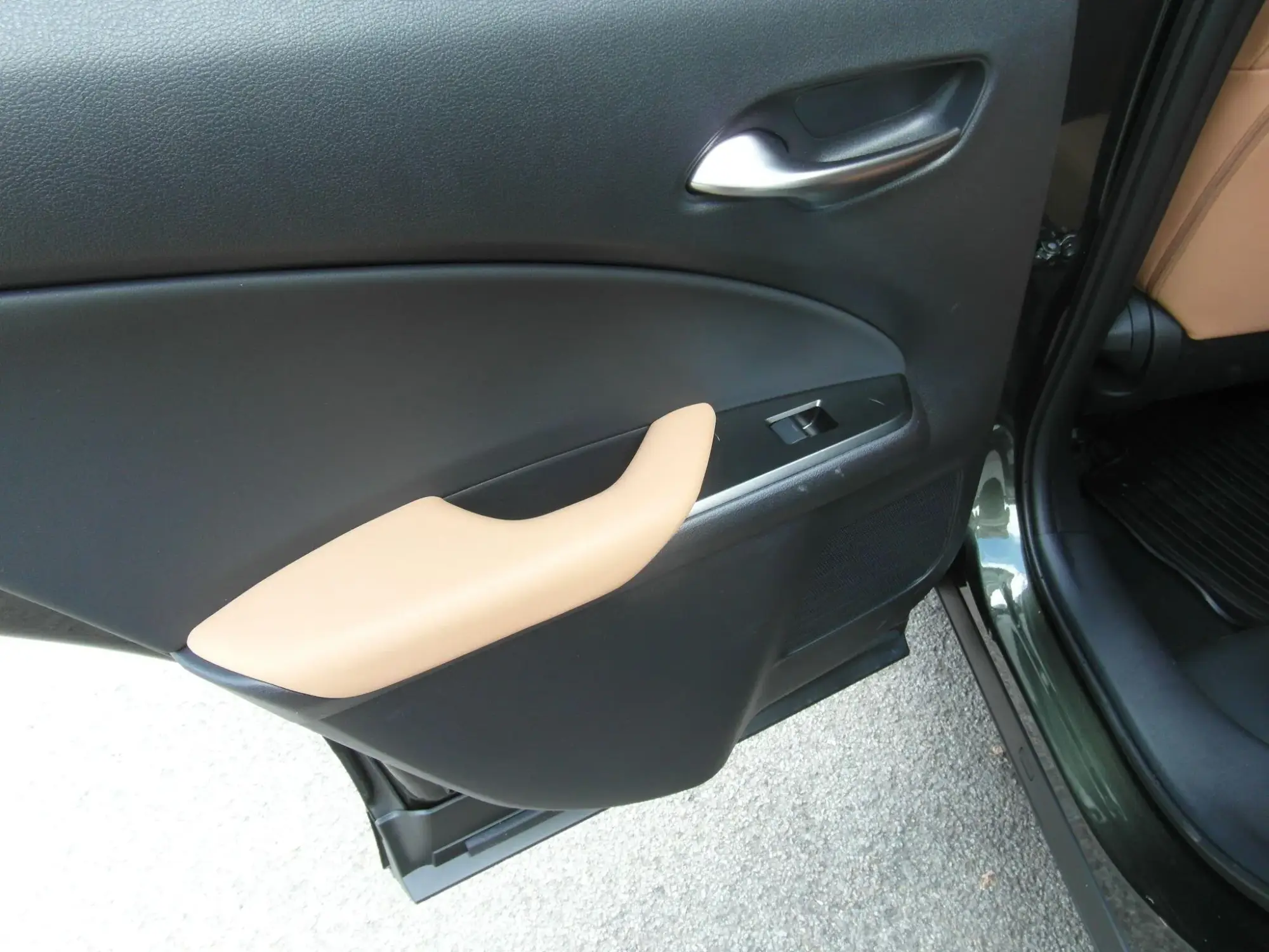 Lexus UX Self-Charging Hybrid Image 32 Lexus UX Self-Charging Hybrid Image 32