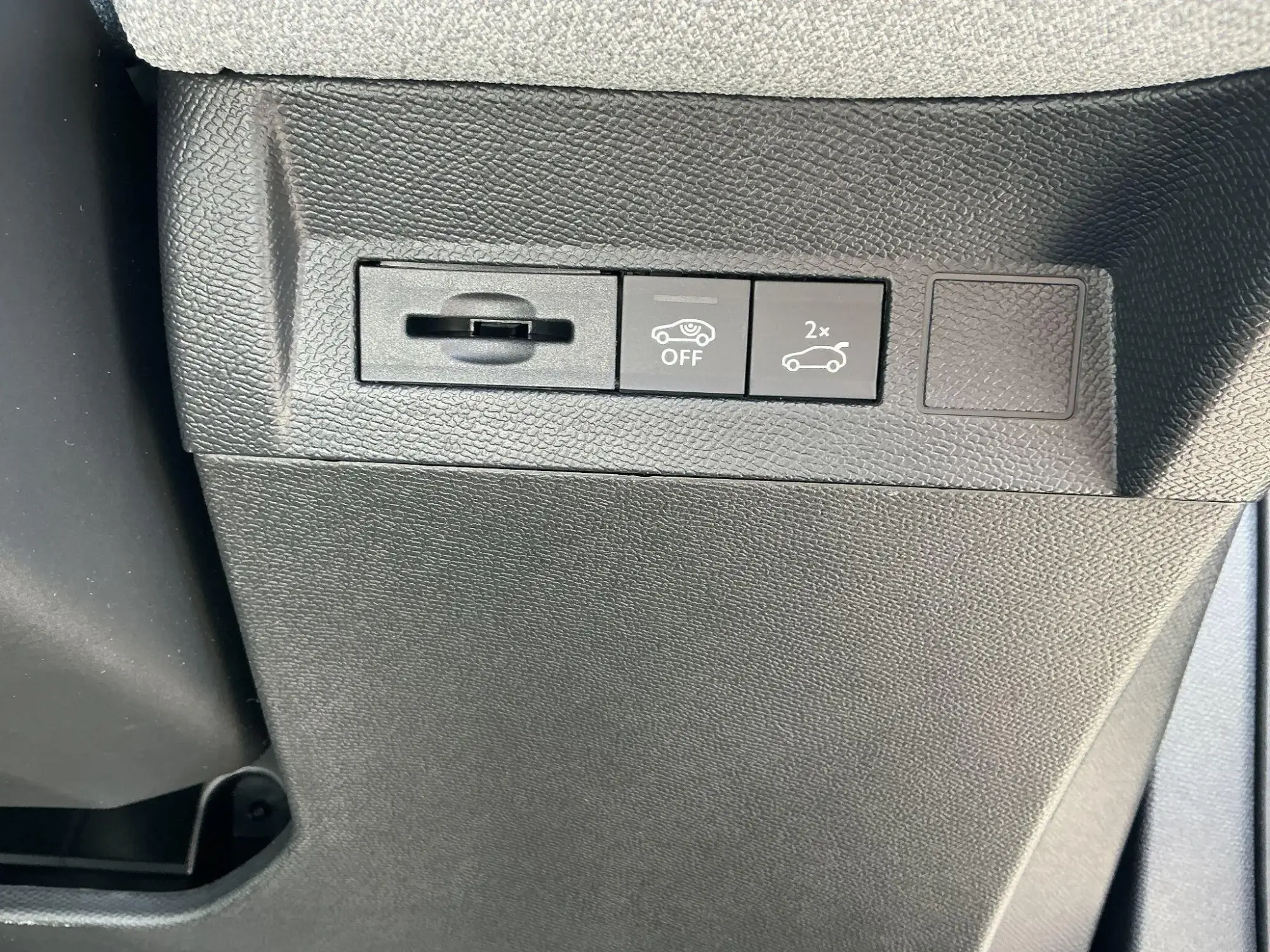 Citroen e-C5 Aircross Image 18