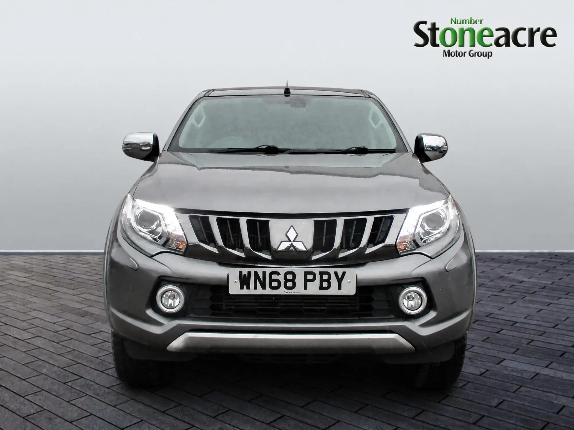 Mitsubishi L200 Image 8