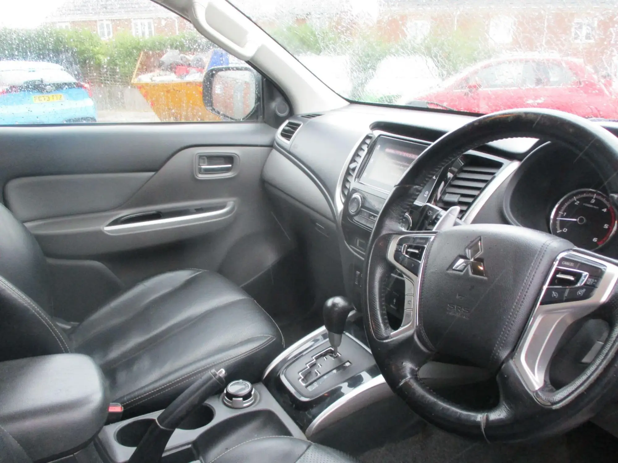 Mitsubishi L200 Image 9
