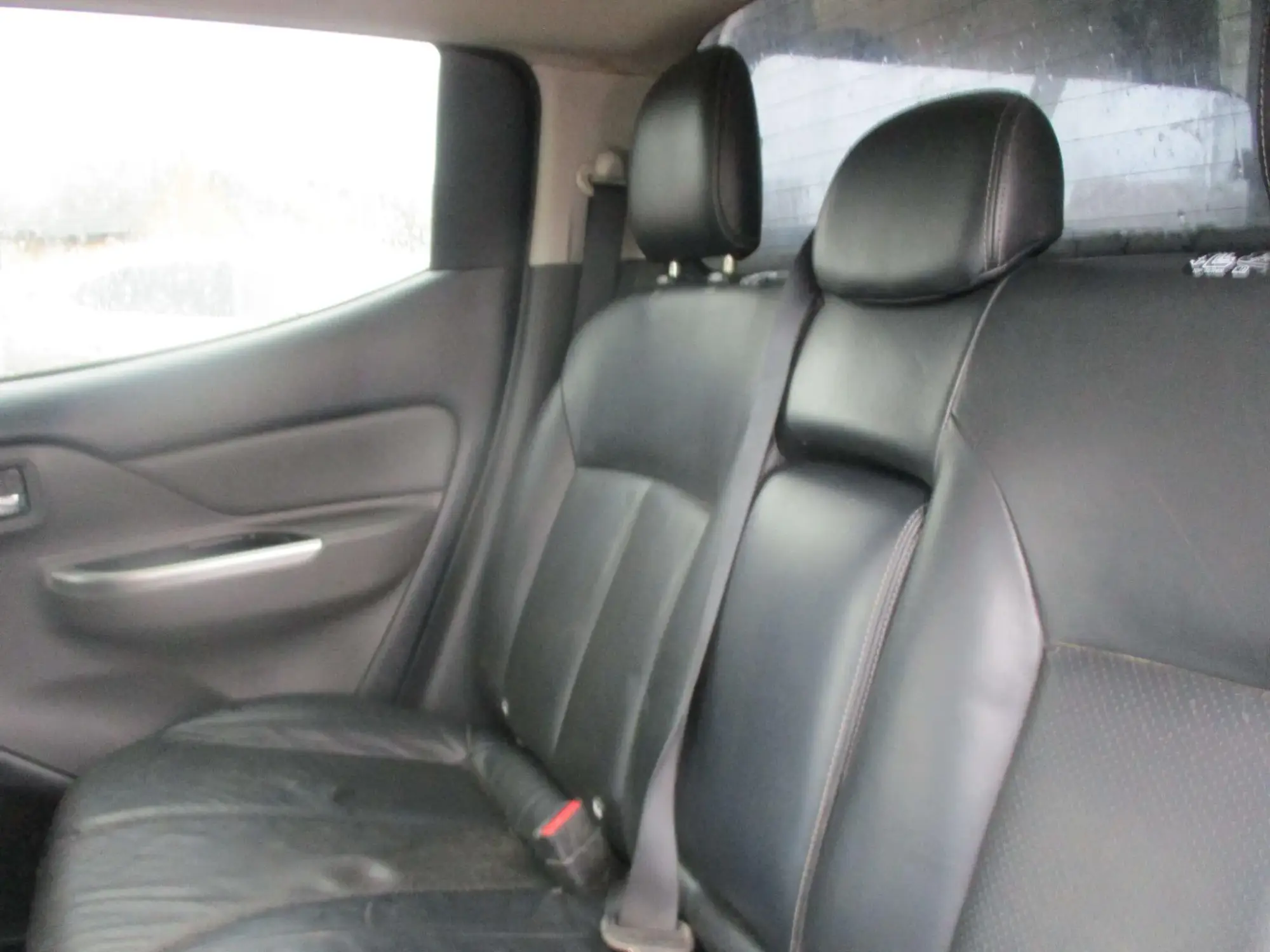 Mitsubishi L200 Image 12