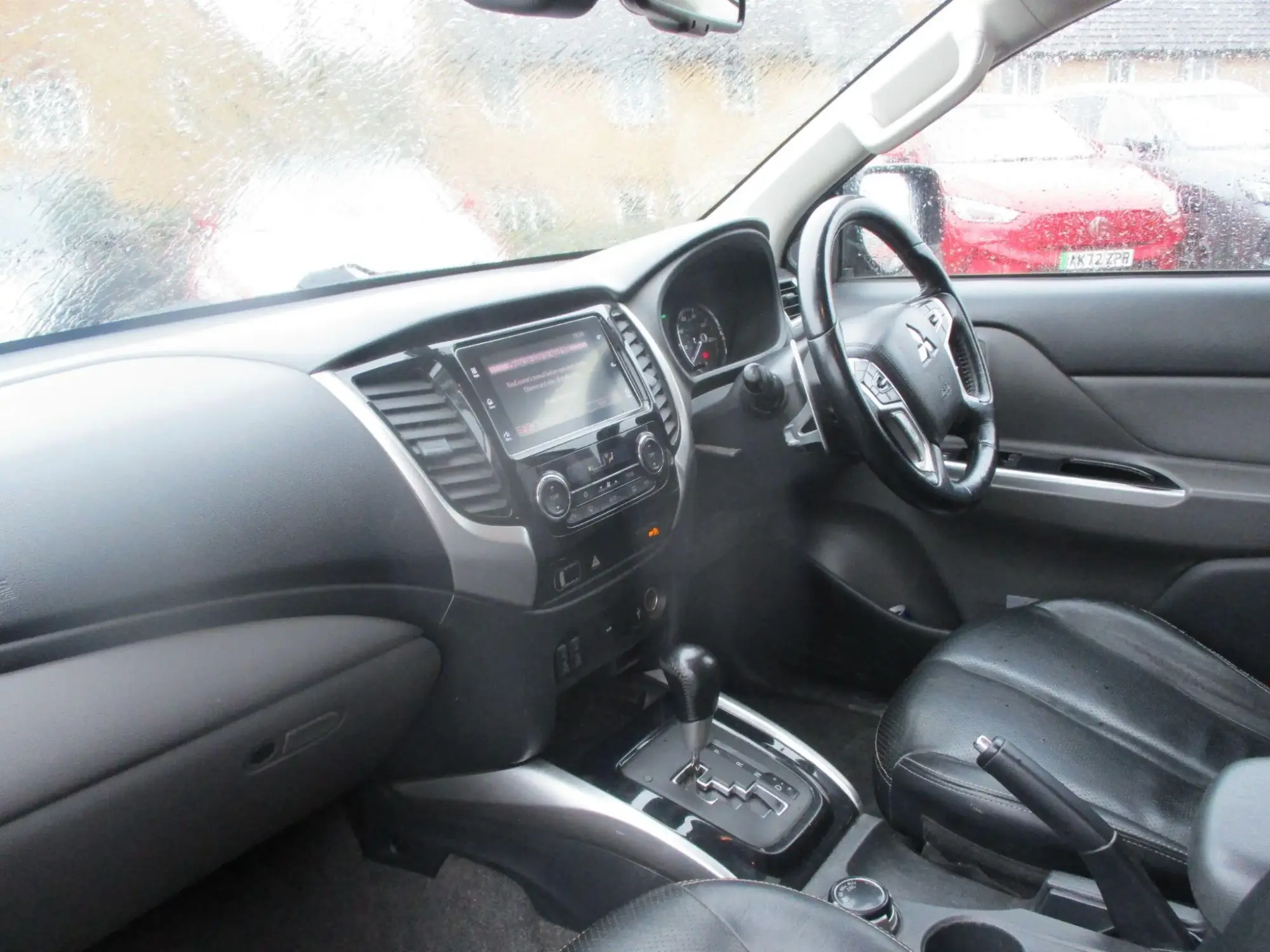 Mitsubishi L200 Image 13