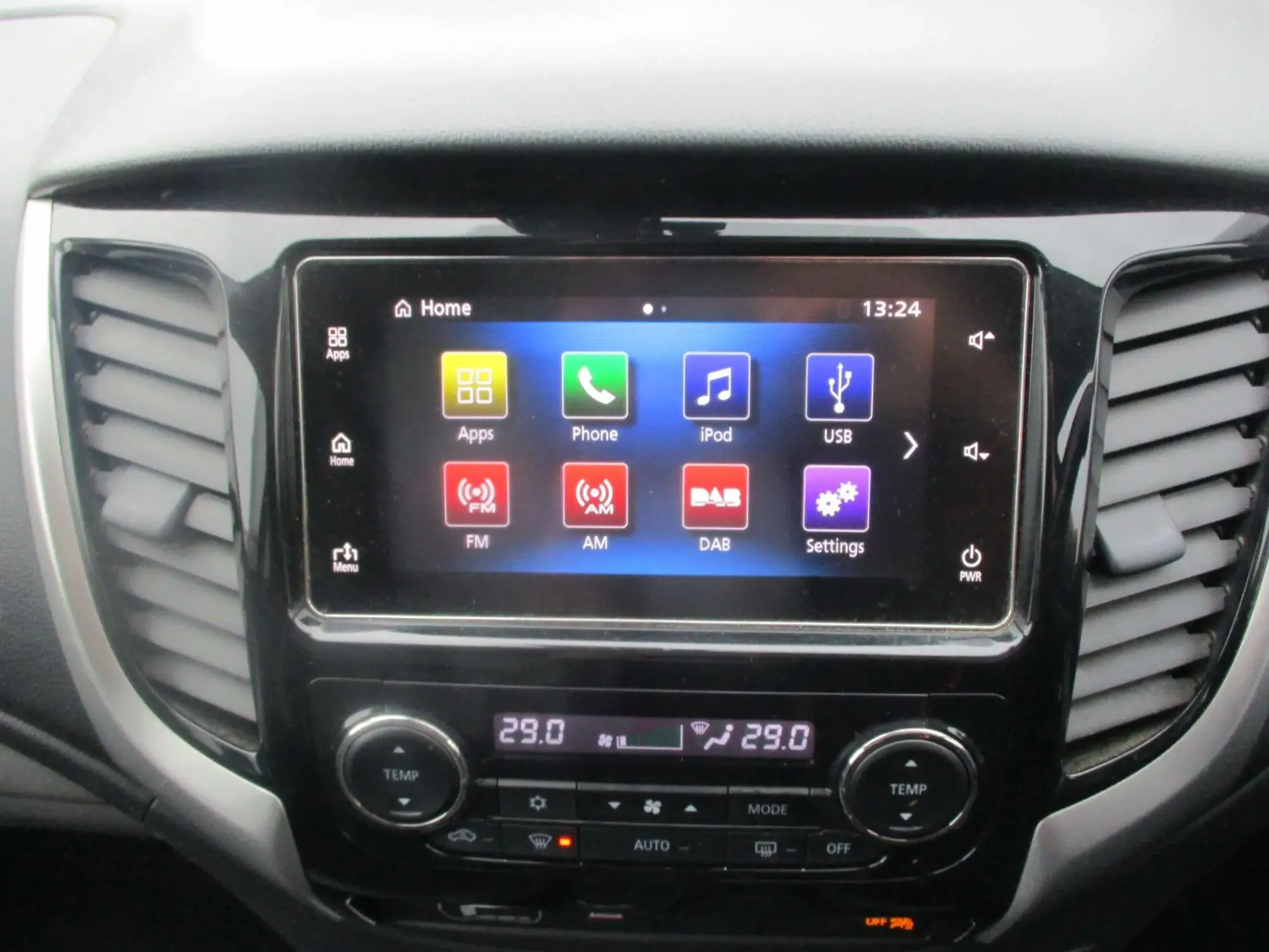Mitsubishi L200 Image 15