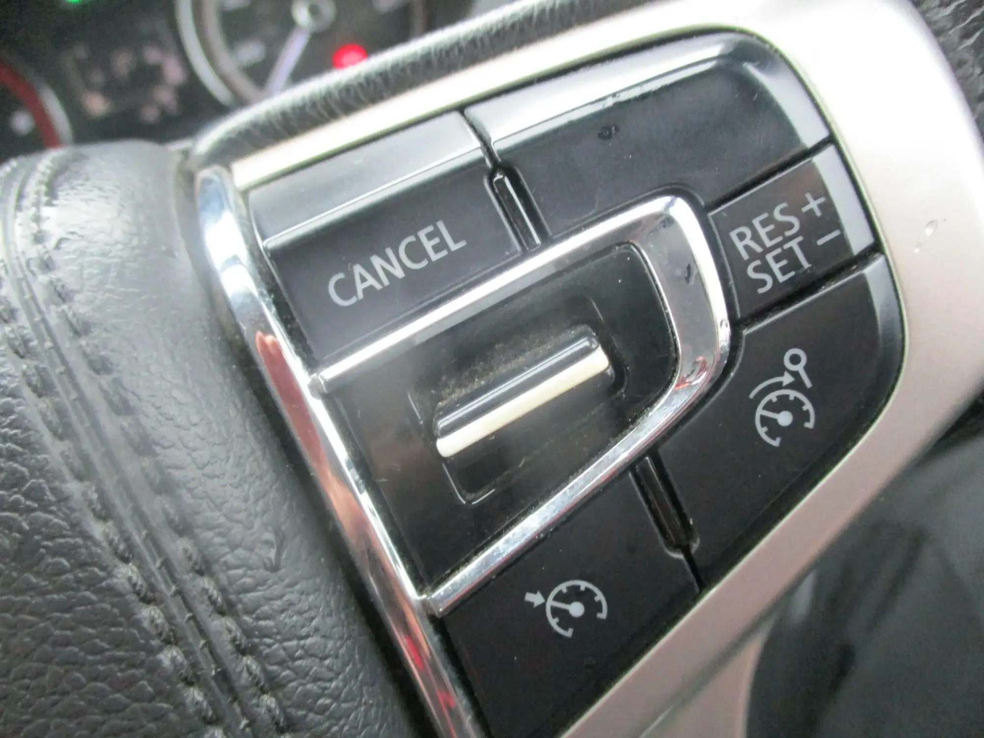 Mitsubishi L200 Image 20