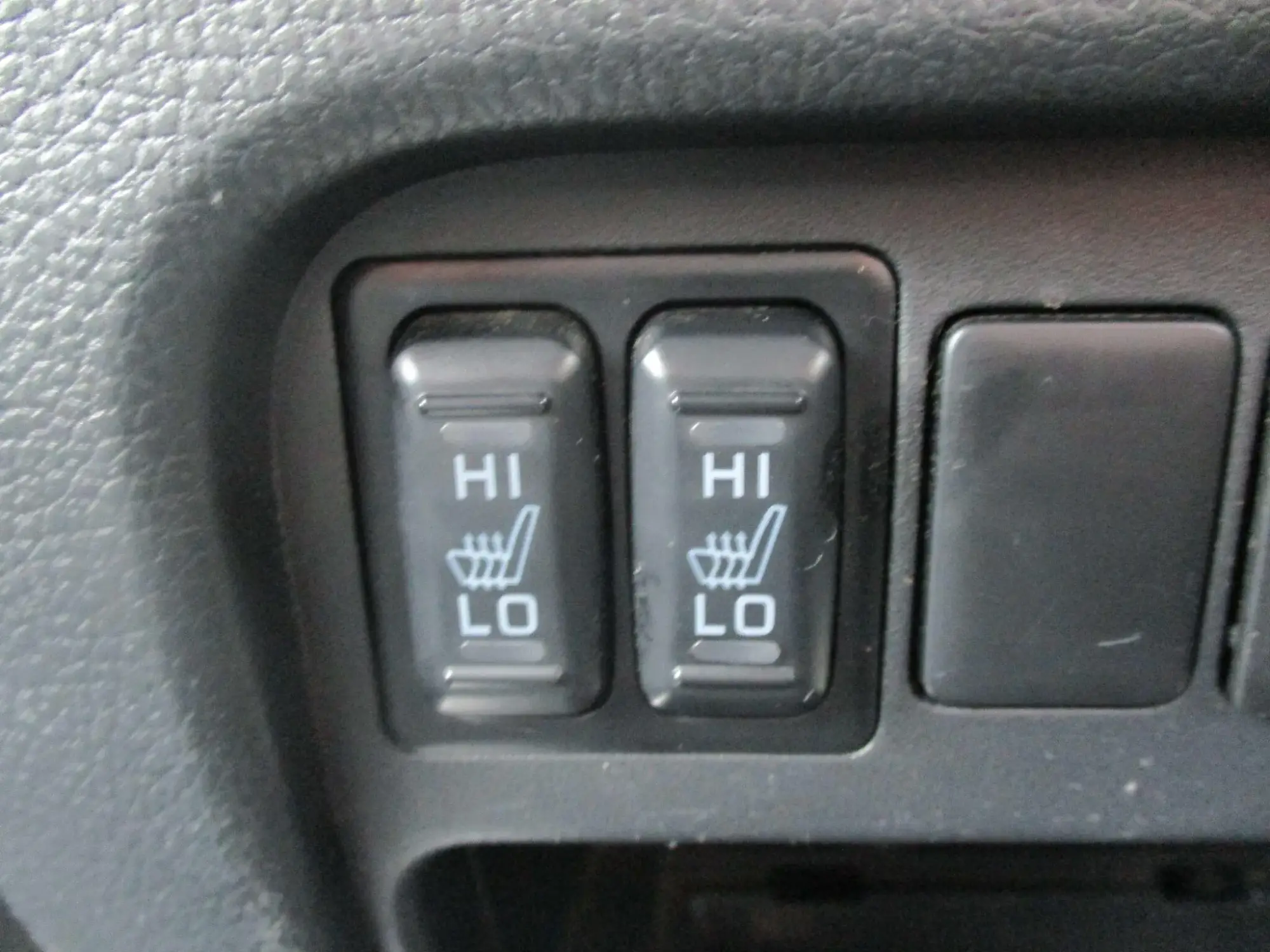 Mitsubishi L200 Image 24
