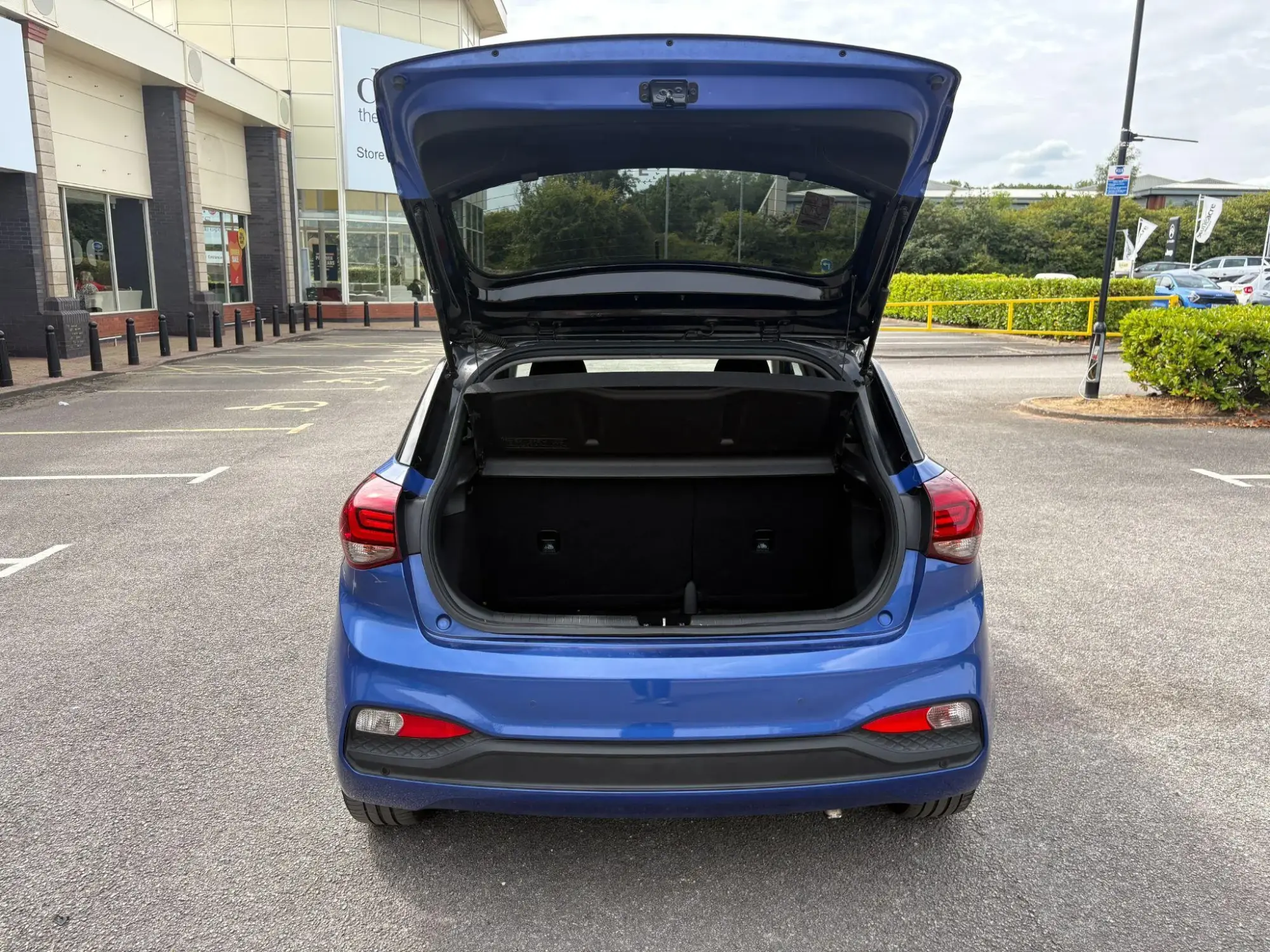 Hyundai i20 Image 9 Hyundai i20 Image 9