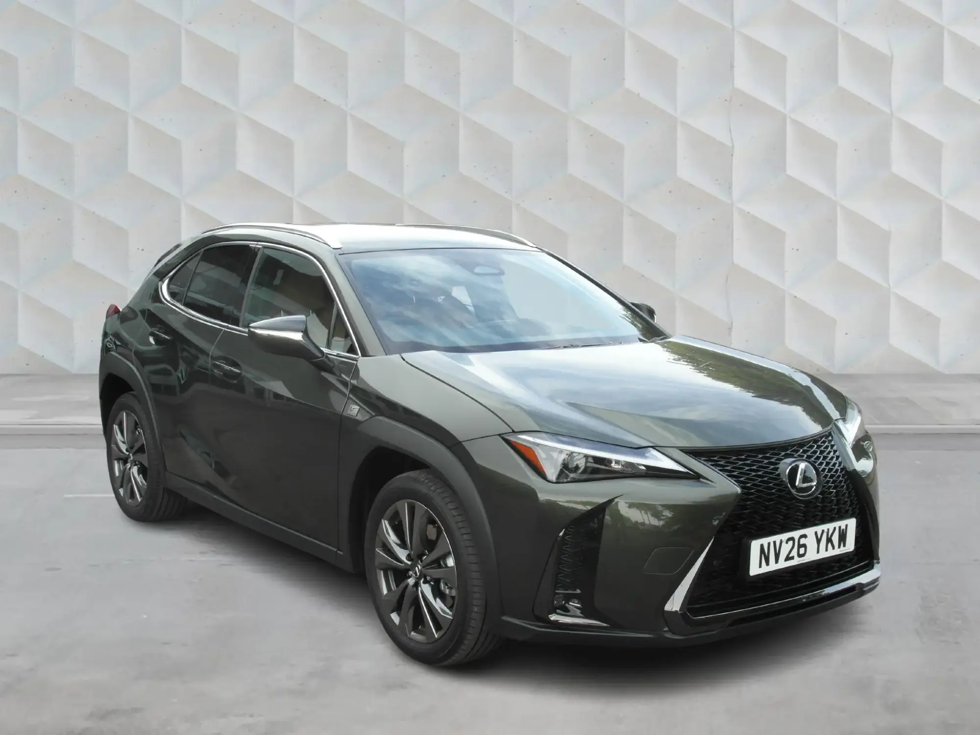 Lexus UX Self-Charging Hybrid 2.0 300h F Sport Design E-CVT Euro 6 (s/s) 5dr NV26YKW Image 1 Lexus UX Self-Charging Hybrid 2.0 300h F Sport Design E-CVT Euro 6 (s/s) 5dr NV26YKW Image 1