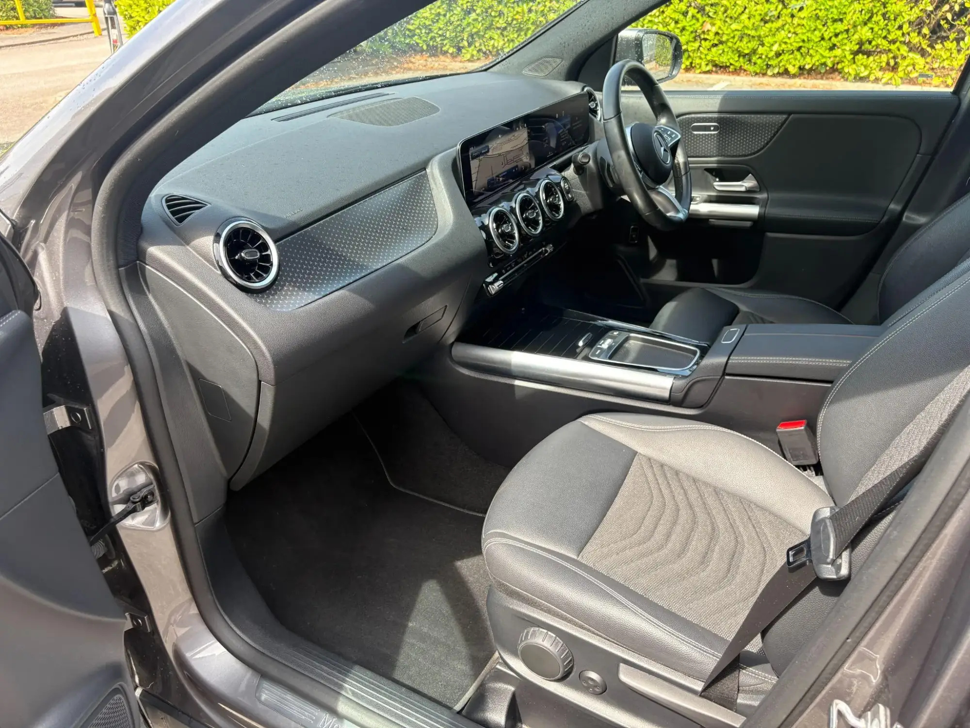 Mercedes-Benz GLA Image 14 Mercedes-Benz GLA Image 14