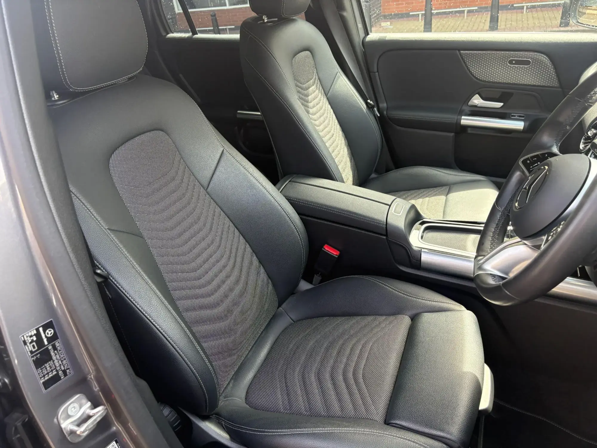 Mercedes-Benz GLA Image 17 Mercedes-Benz GLA Image 17