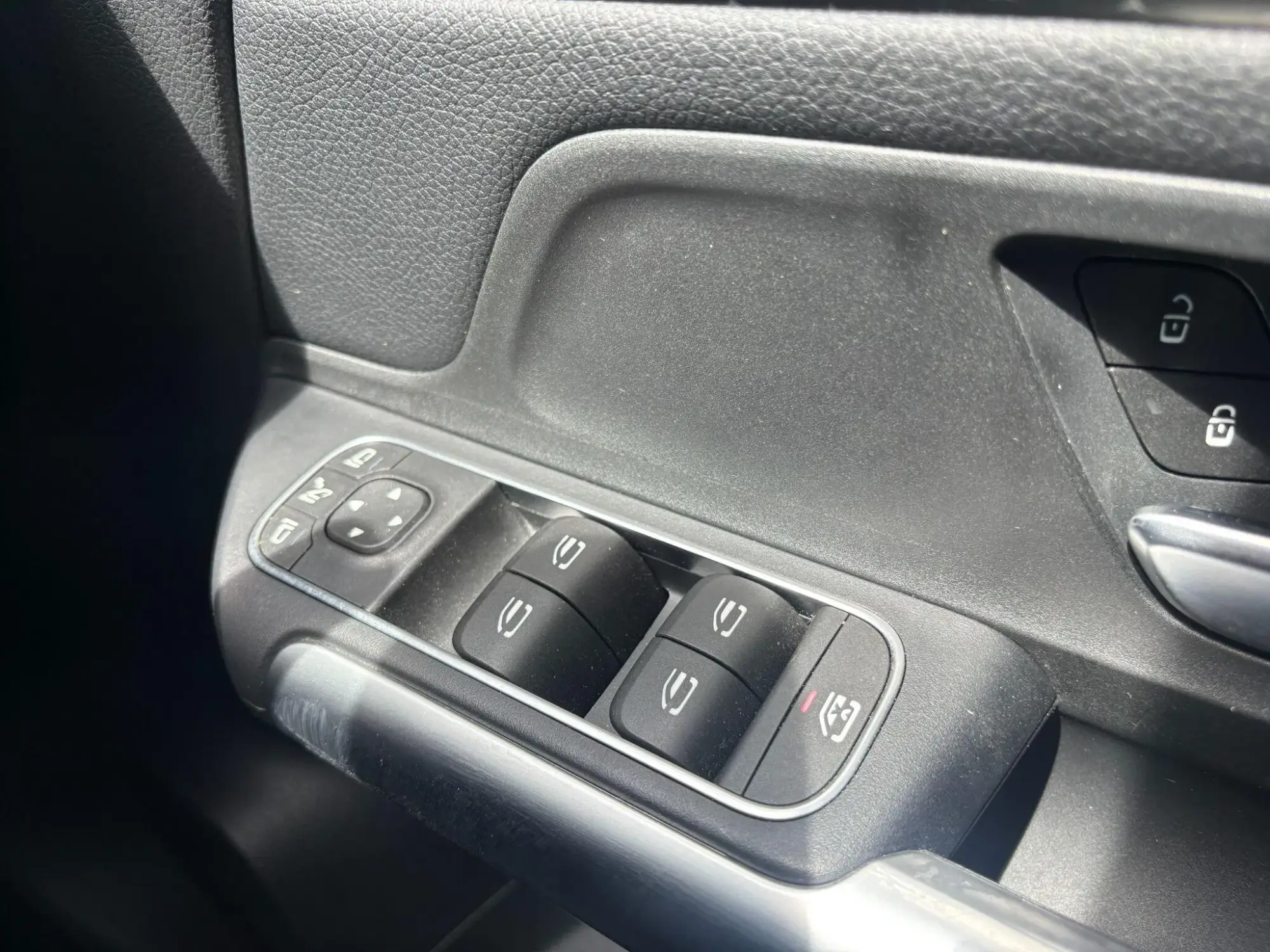 Mercedes-Benz GLA Image 19 Mercedes-Benz GLA Image 19