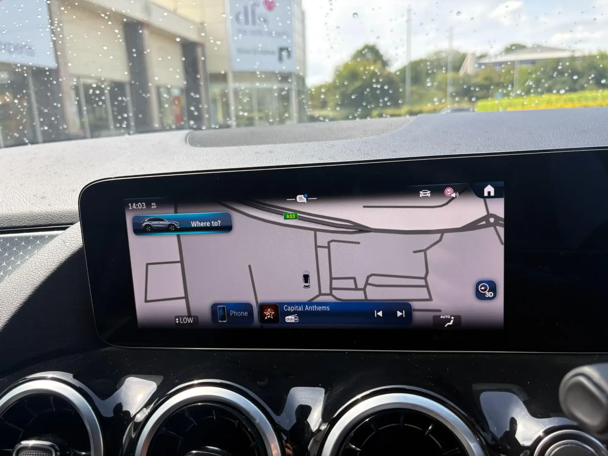 Mercedes-Benz GLA Image 28 Mercedes-Benz GLA Image 28