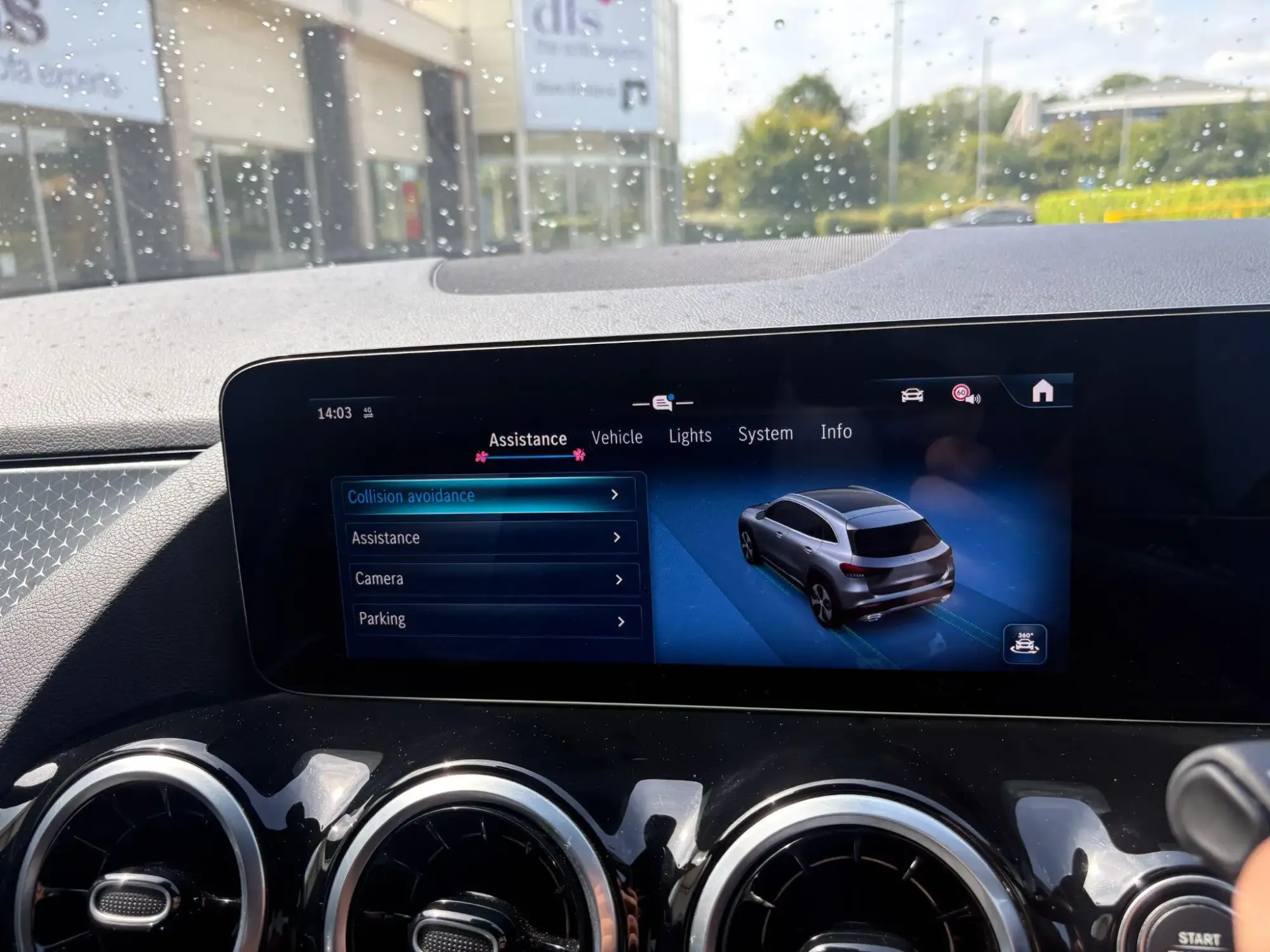 Mercedes-Benz GLA Image 32 Mercedes-Benz GLA Image 32
