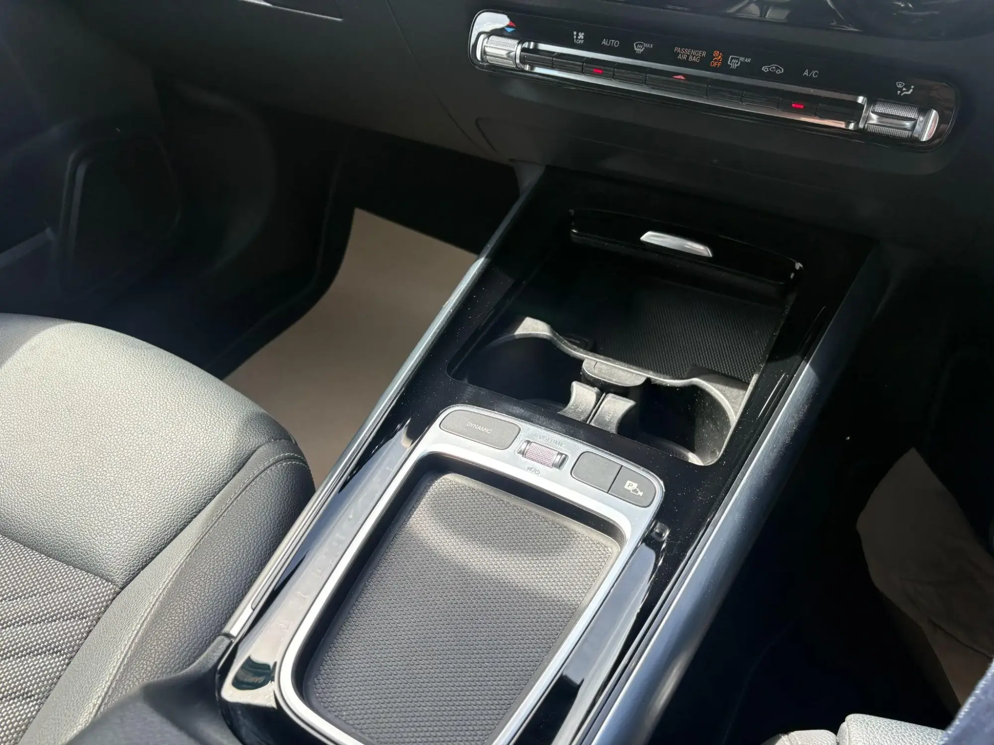 Mercedes-Benz GLA Image 34 Mercedes-Benz GLA Image 34