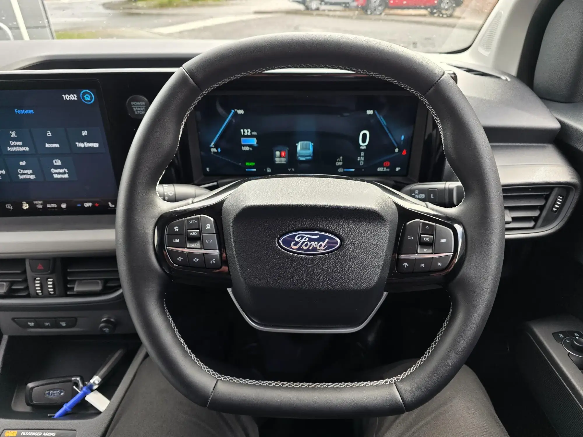 Ford E-Transit Courier Image 13