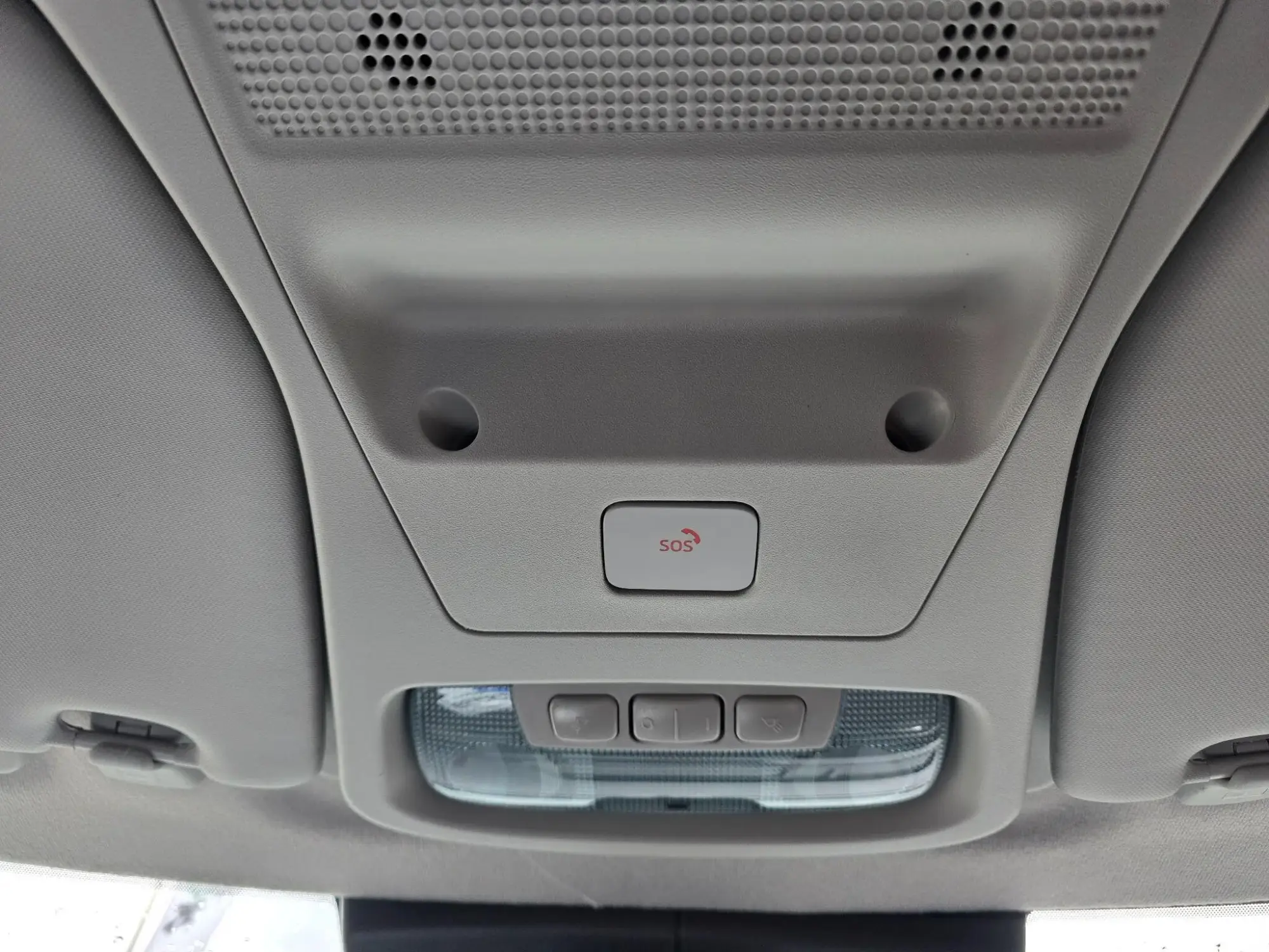 Ford E-Transit Courier Image 25
