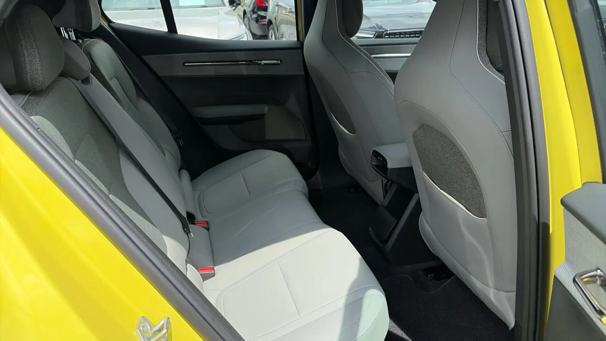 Volvo EX30 Image 6