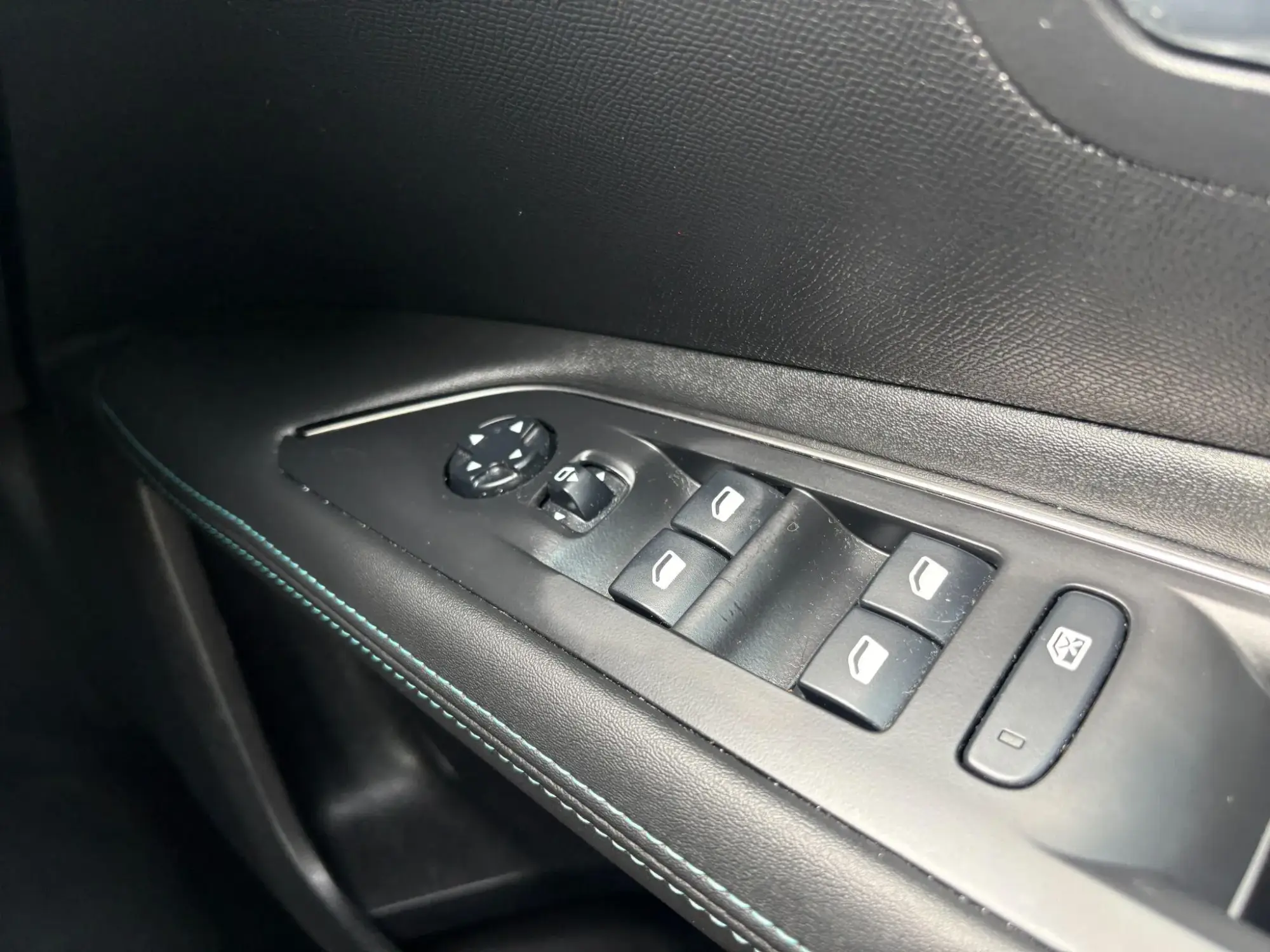 Peugeot 3008 Image 17 Peugeot 3008 Image 17