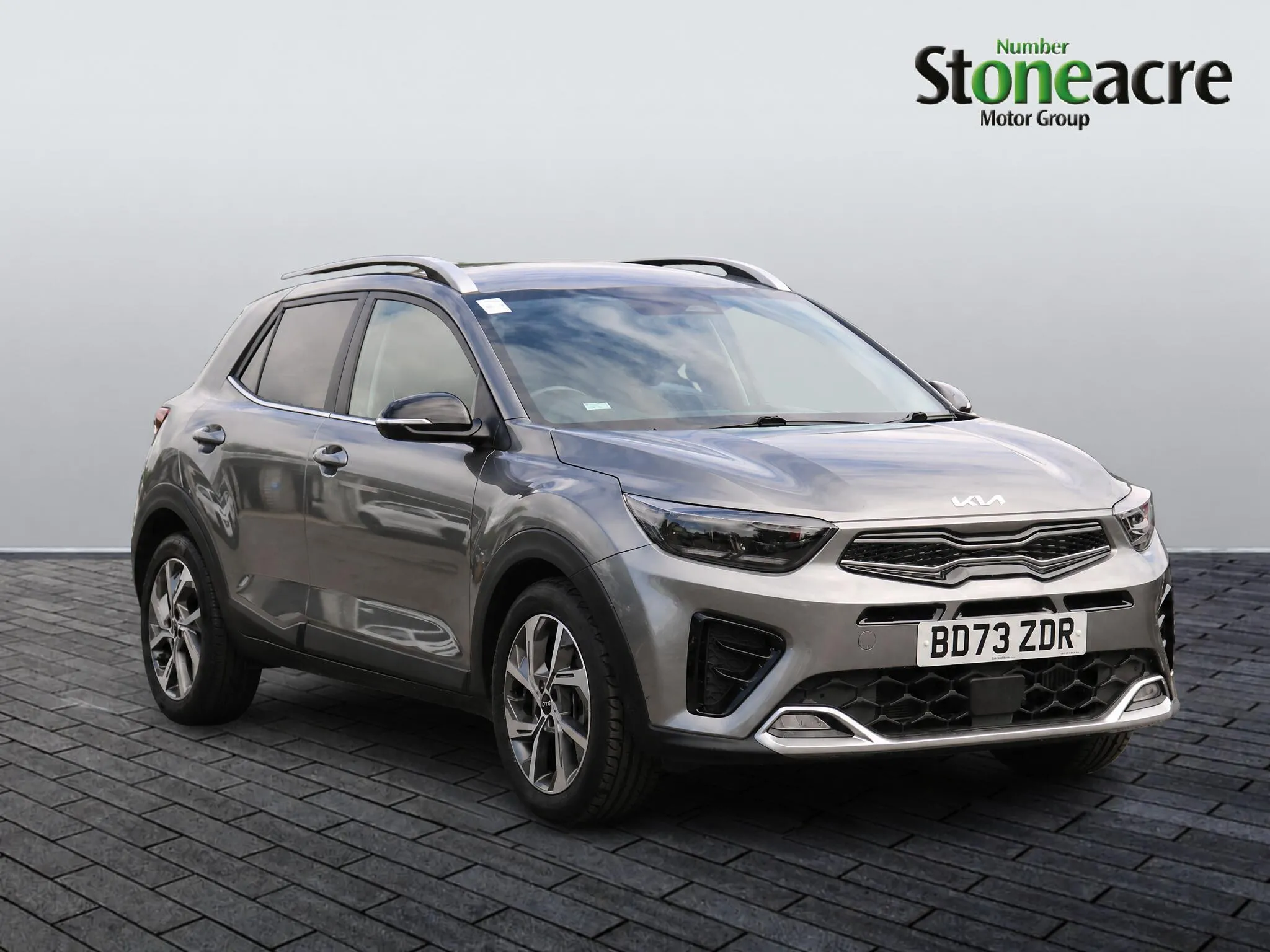 Kia Stonic listing photo